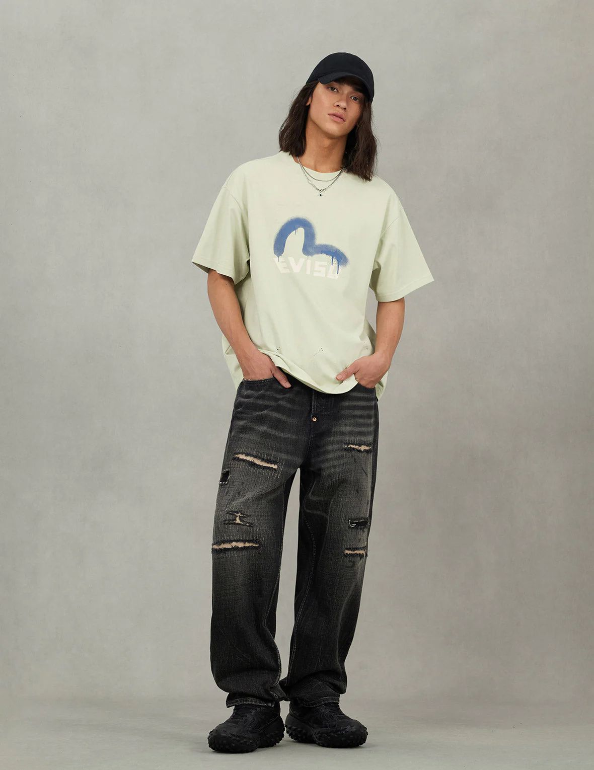 Graffiti-Style Seagull and Logo Print Relax Fit T-Shirt - Image 19