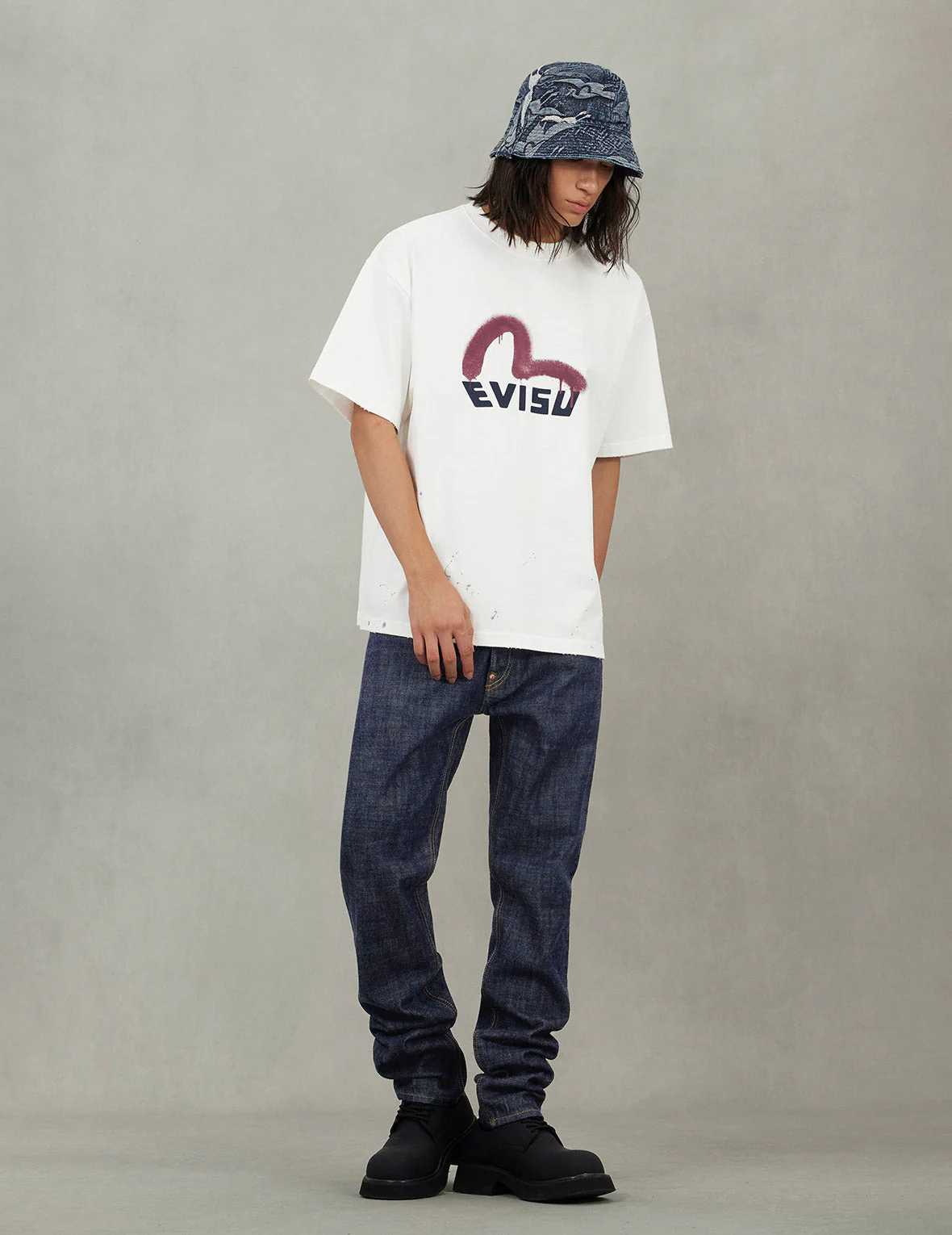 Graffiti-Style Seagull and Logo Print Relax Fit T-Shirt - Image 20
