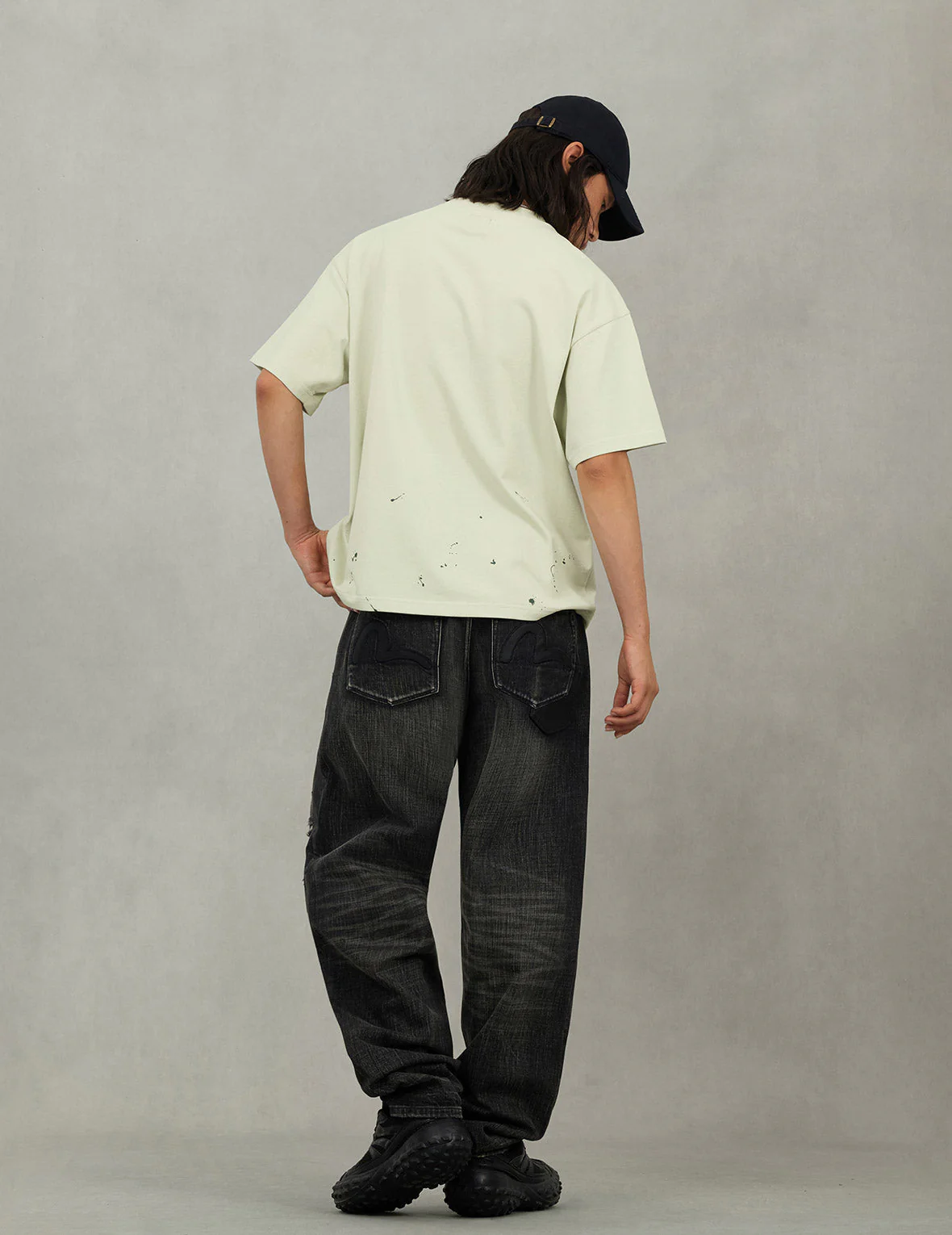 Graffiti-Style Seagull and Logo Print Relax Fit T-Shirt - Image 23