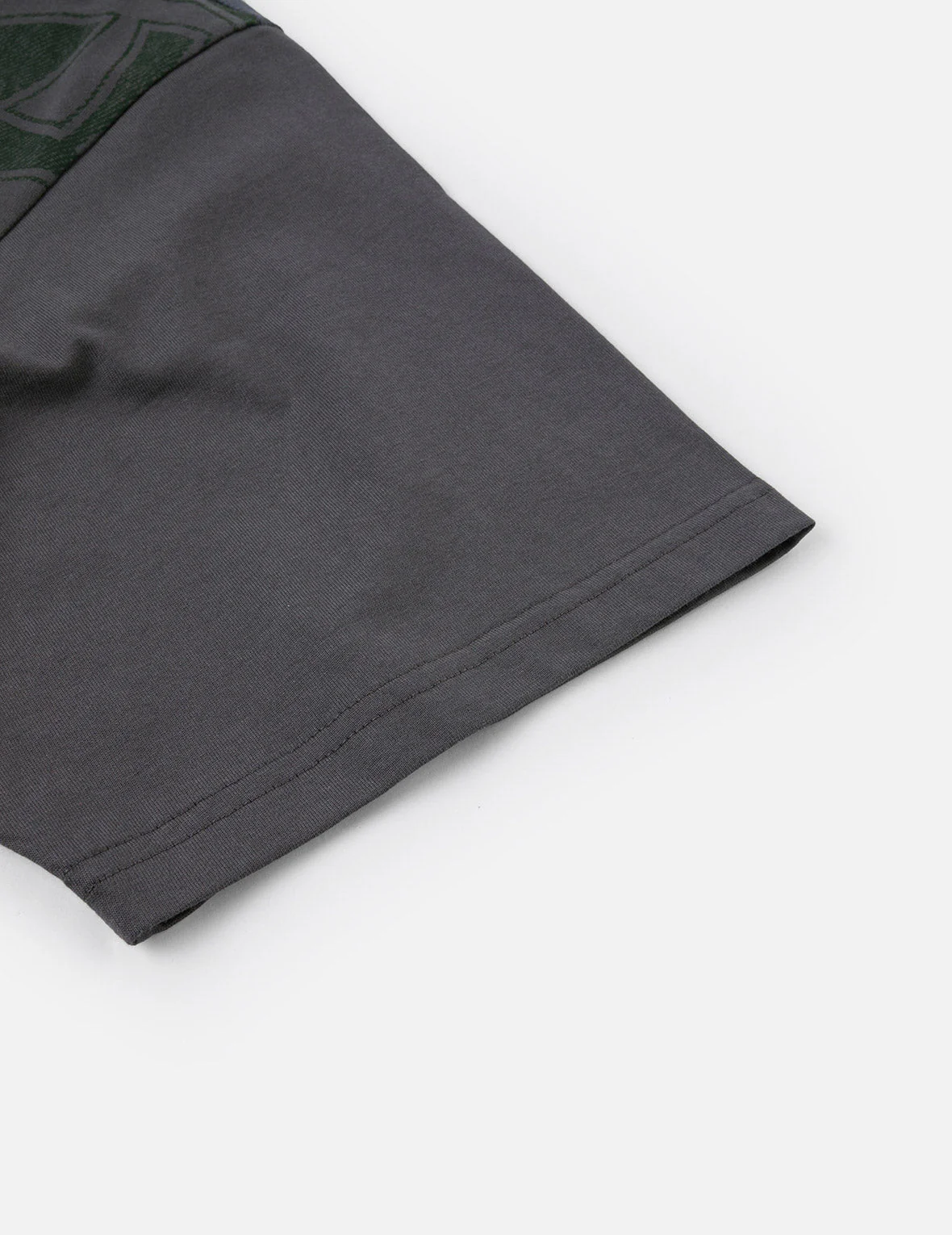 Henohenomohe Godhead and Logo Regular Fit T-shirt - Image 10