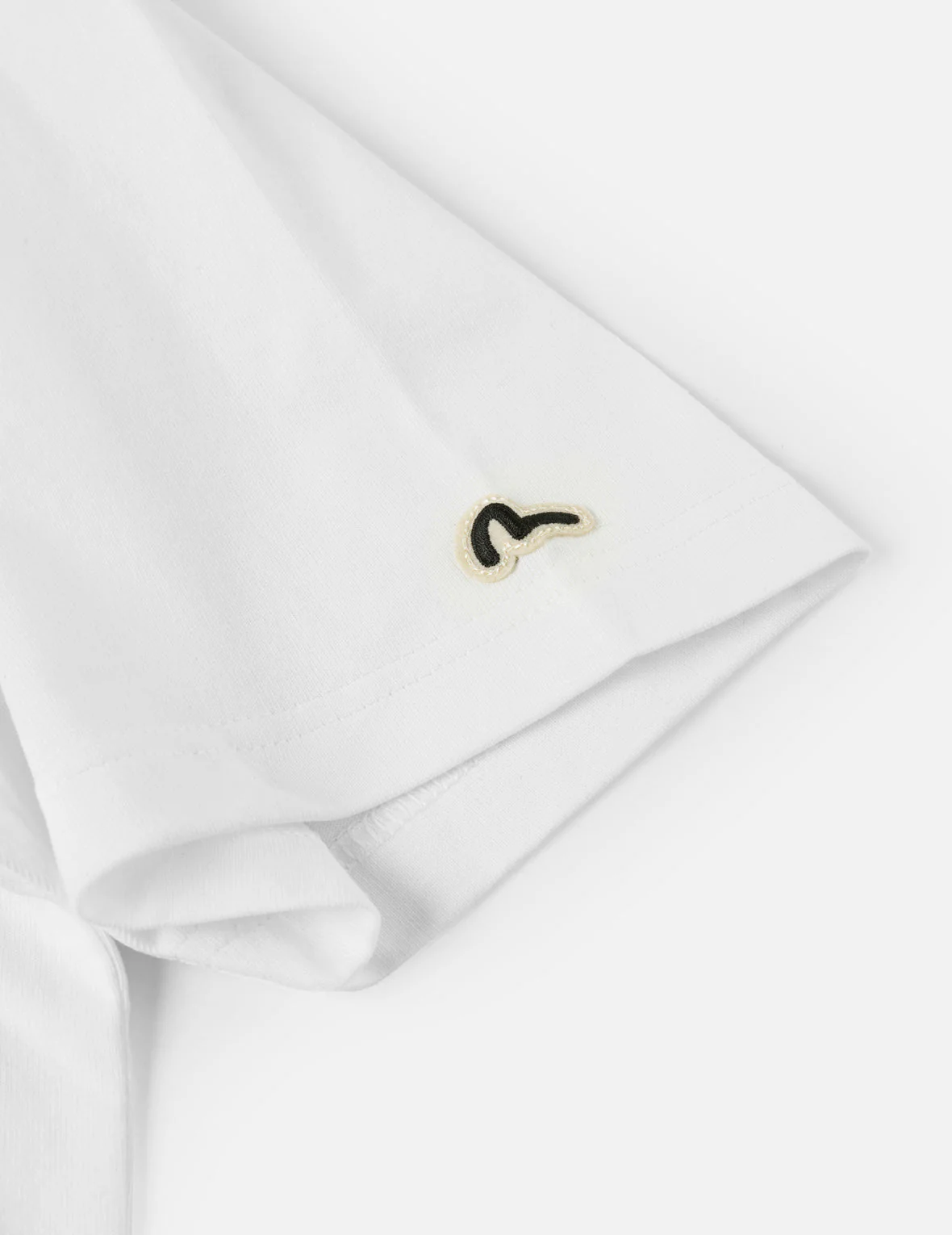 Japanese Logo Embroidery Pocket T-shirt - Image 17