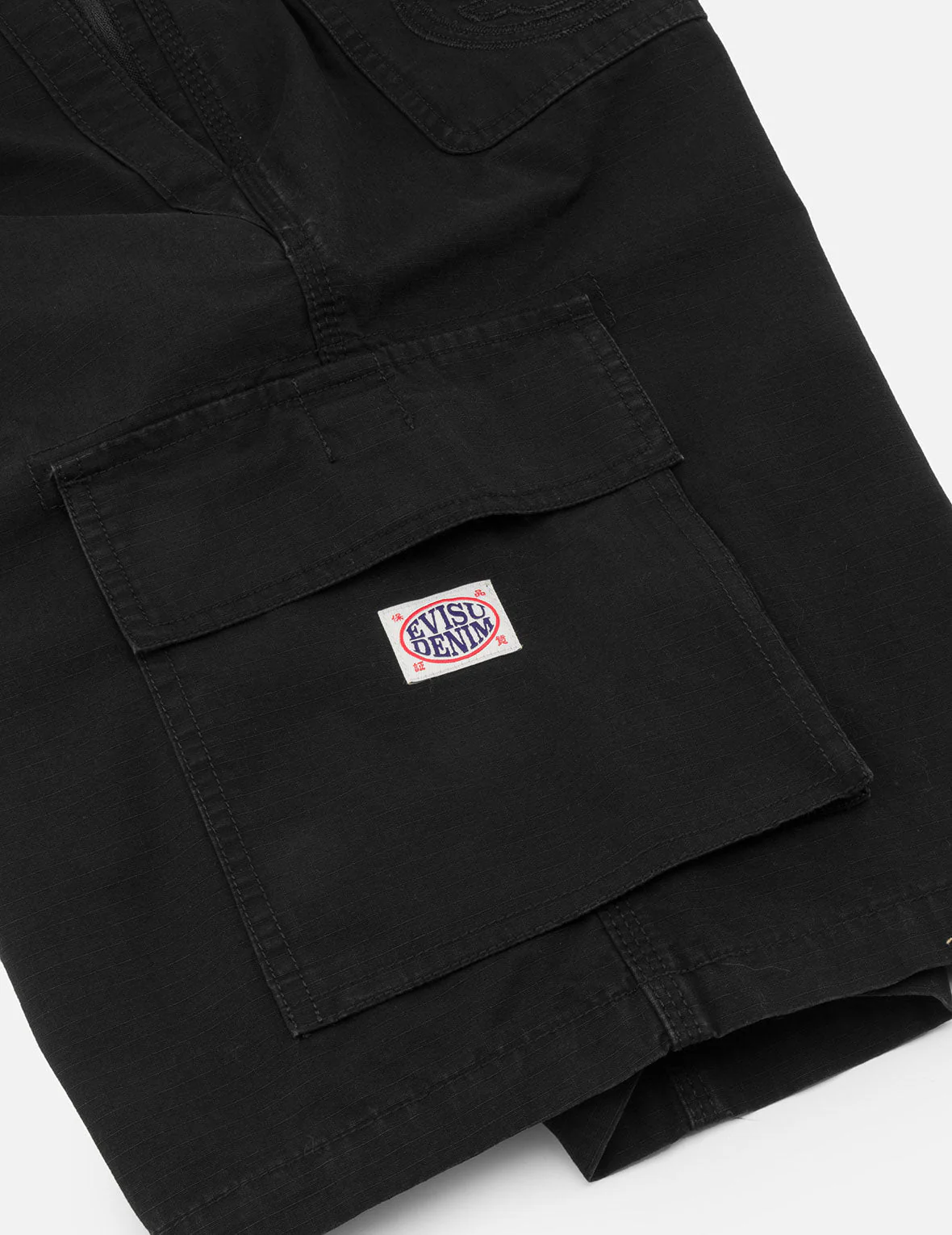 Kamon and "91" Appliqué Embroidery Regular Fit Cargo Shorts - Image 18