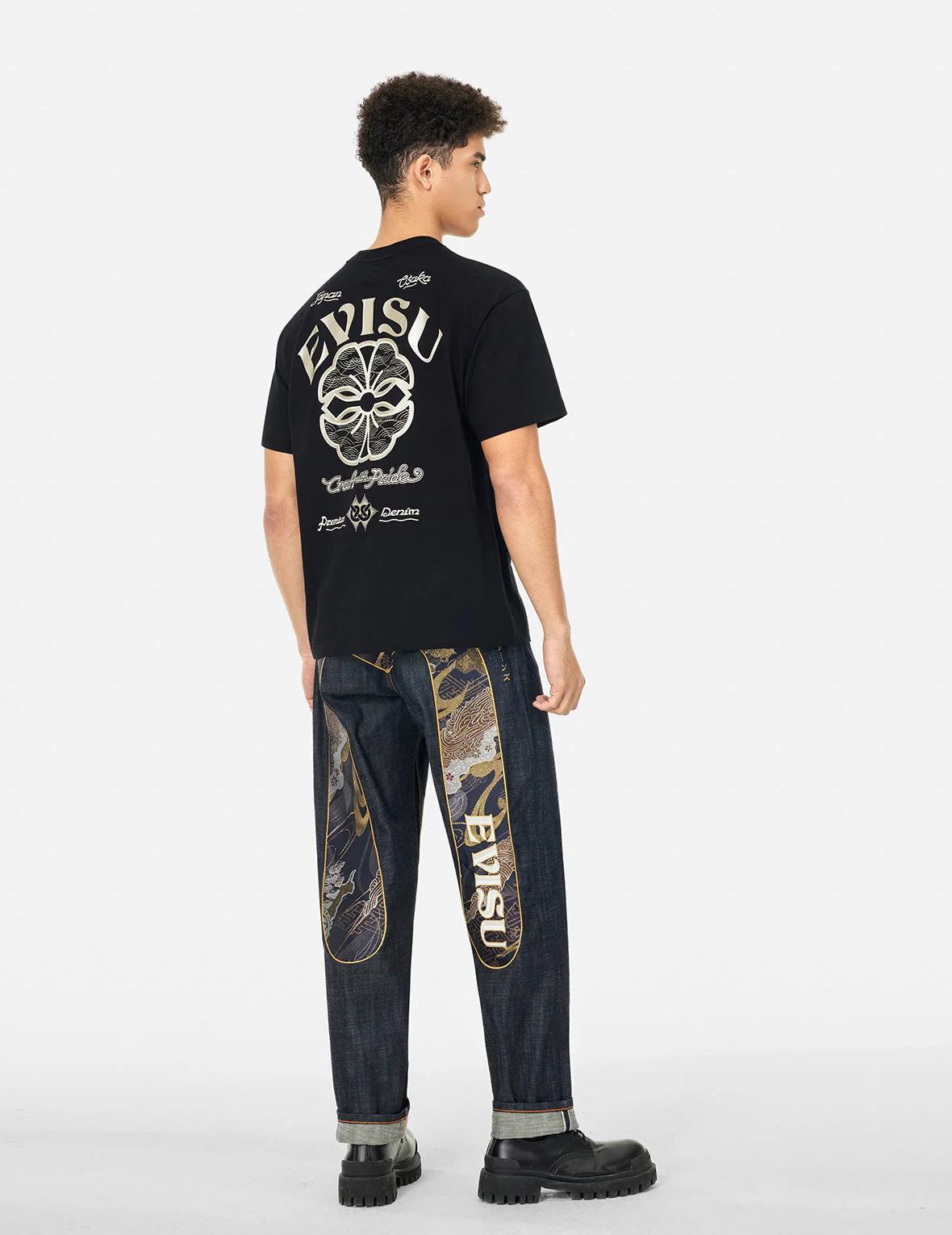 Kamon and Logo Print Relax Fit T-shirt - Image 3
