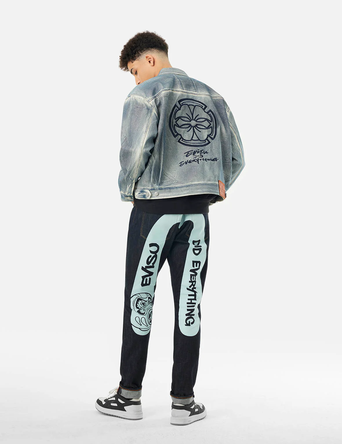 Kamon and Seagull Appliqué with Rubbing Print Fashion Fit Denim Jacket - Image 5