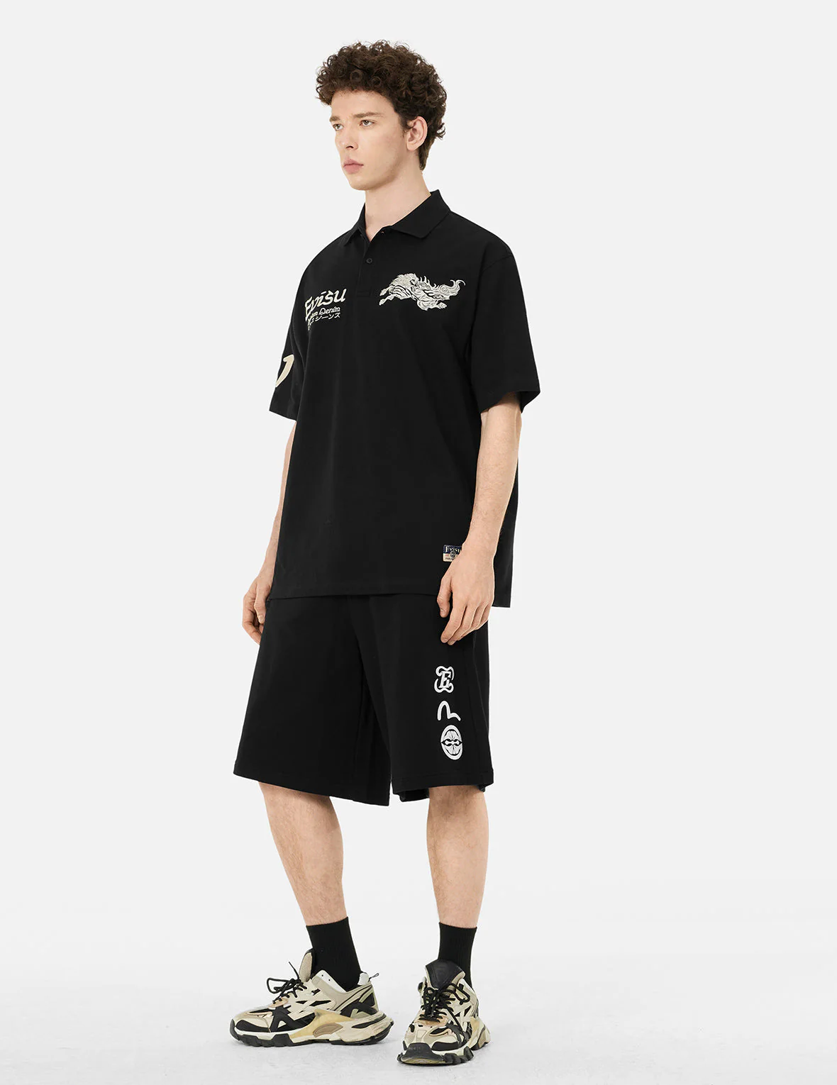 Kamon and Seagull Embroidery Fashion Fit Sweatshorts - Image 3