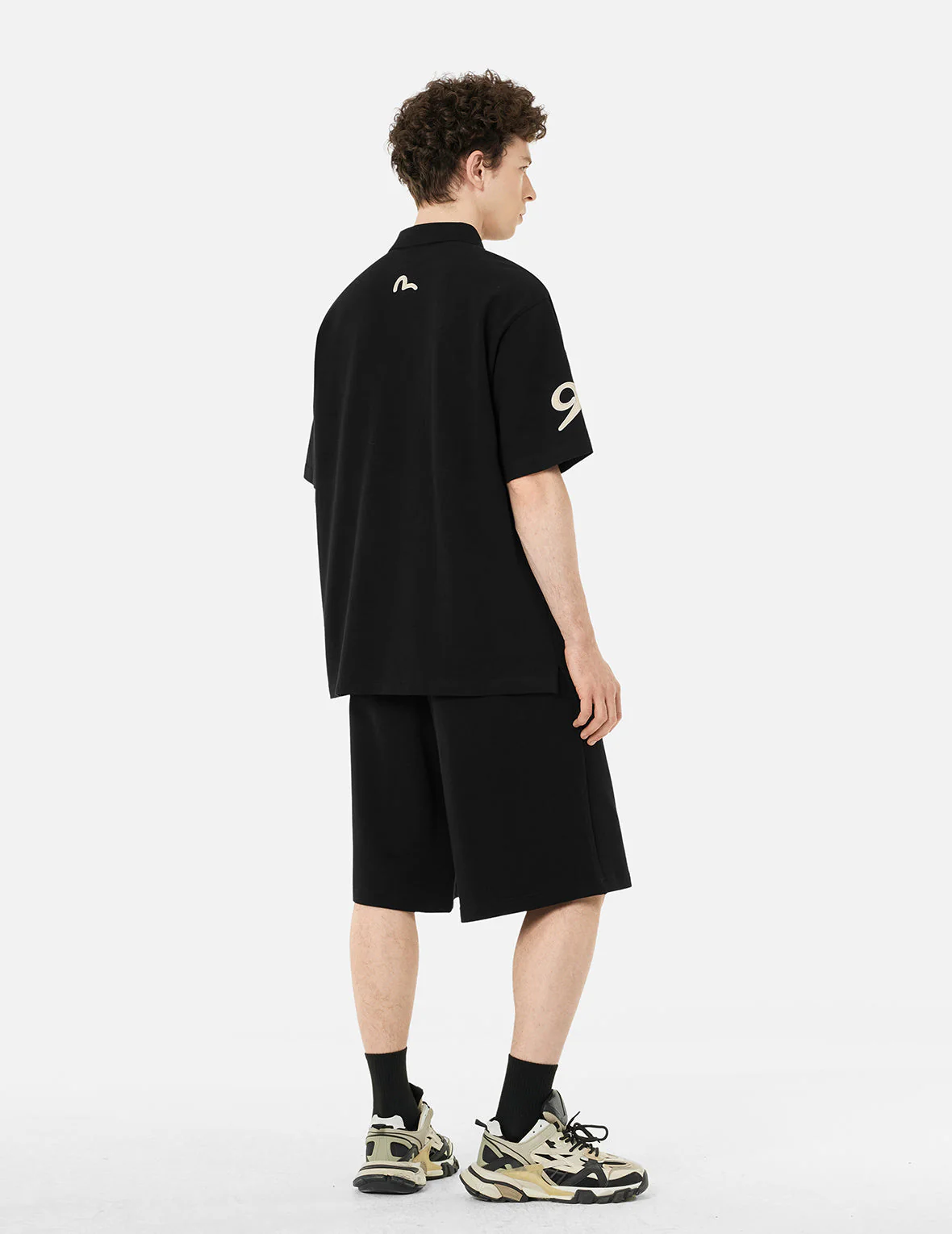 Kamon and Seagull Embroidery Fashion Fit Sweatshorts - Image 4
