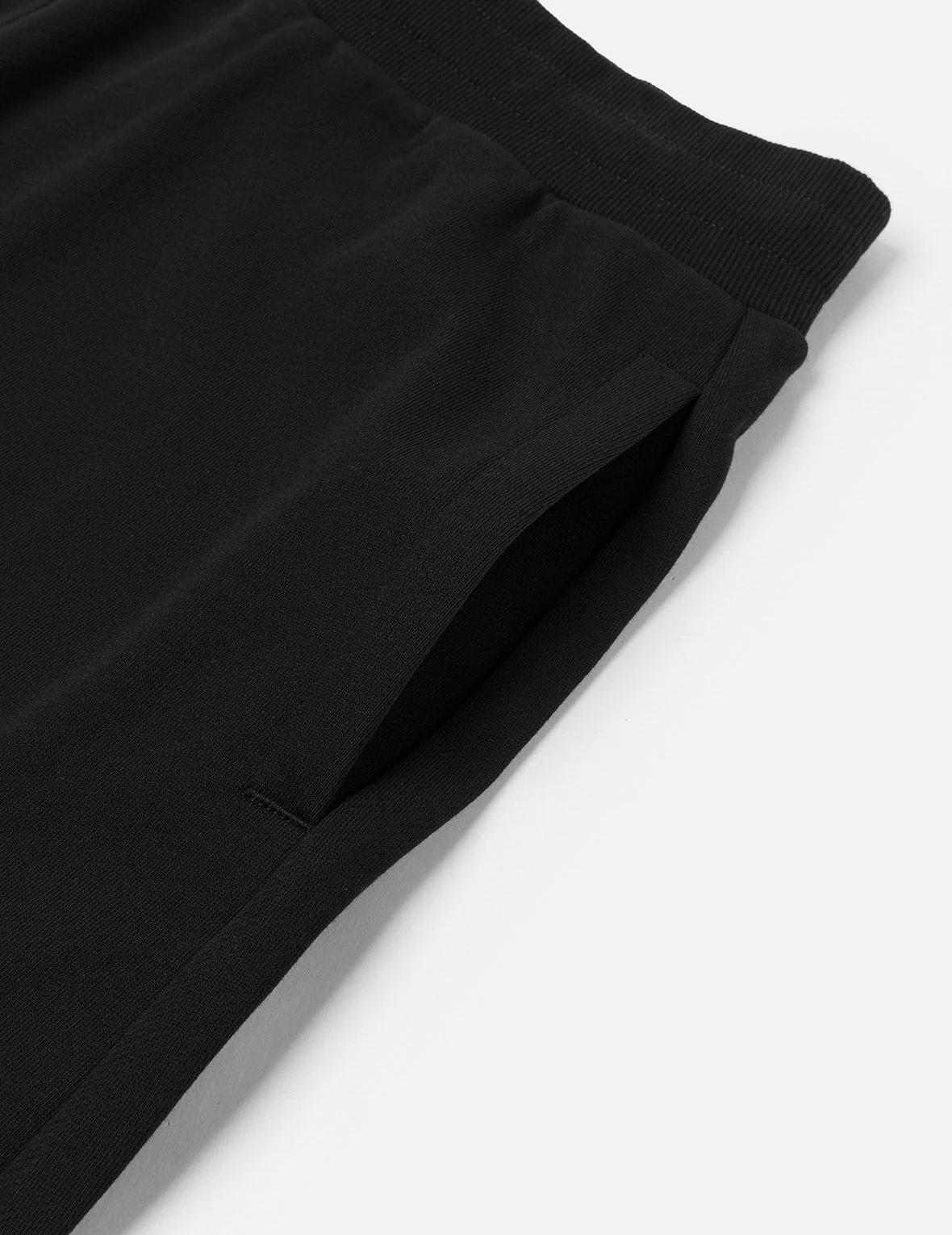 Kamon and Seagull Embroidery Fashion Fit Sweatshorts - Image 7