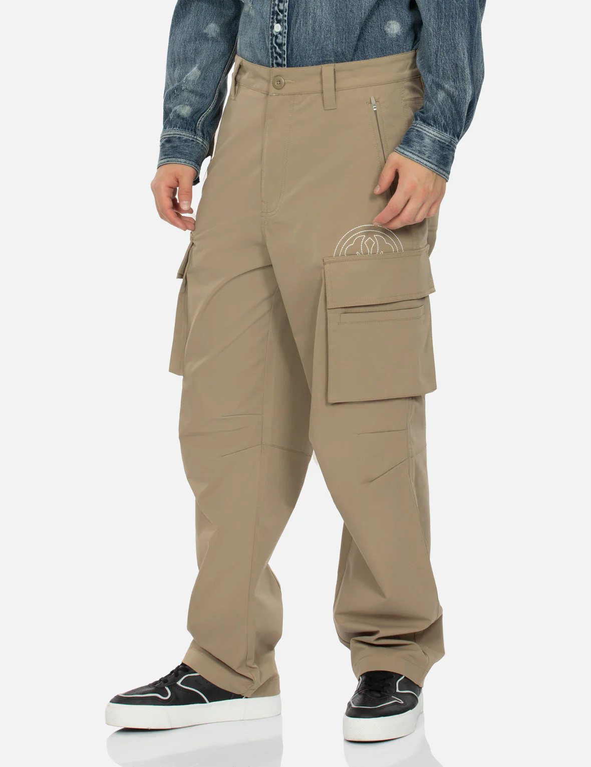 Kamon and Seagull Embroidery Loose Fit Cargo Pants - Image 15