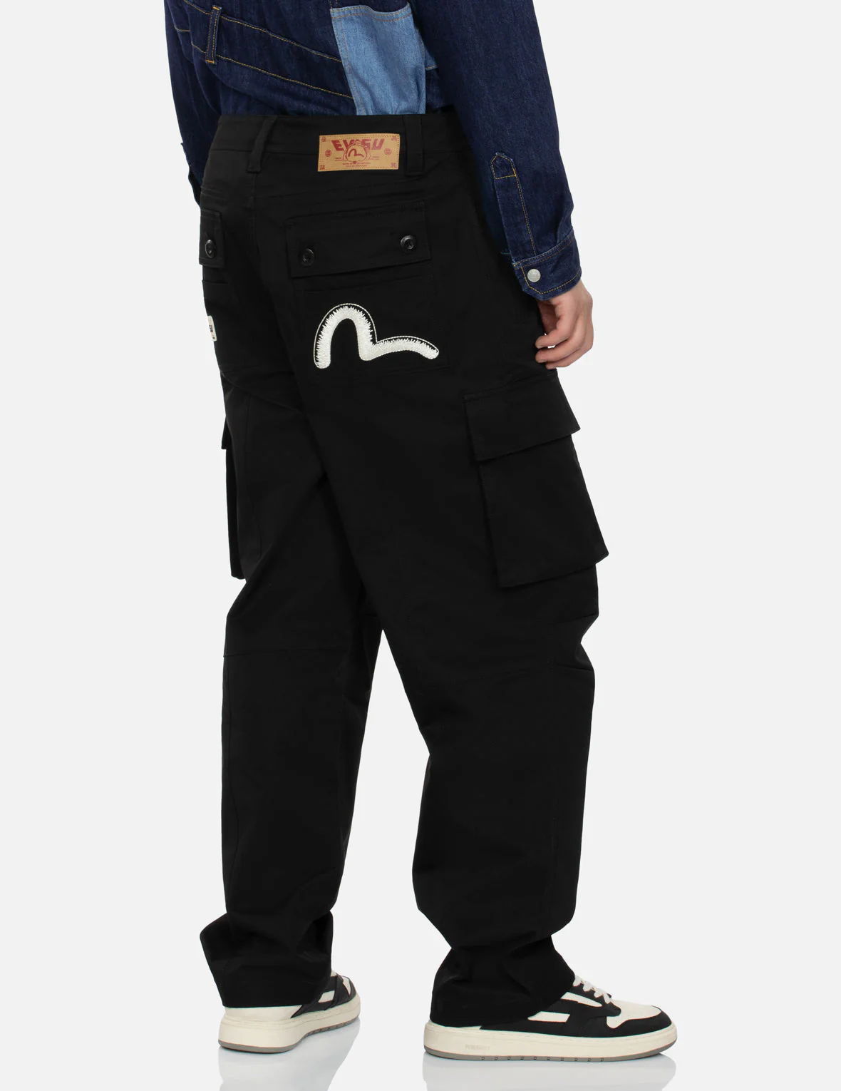 Kamon and Seagull Embroidery Loose Fit Cargo Pants - Image 16