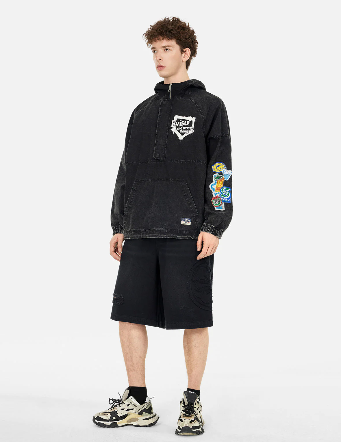 Kamon Appliqué Fashion Fit Denim Shorts - Image 3