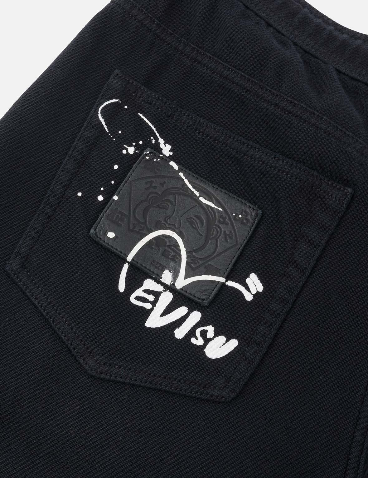 Kamon Appliqué Fashion Fit Denim Shorts - Image 6