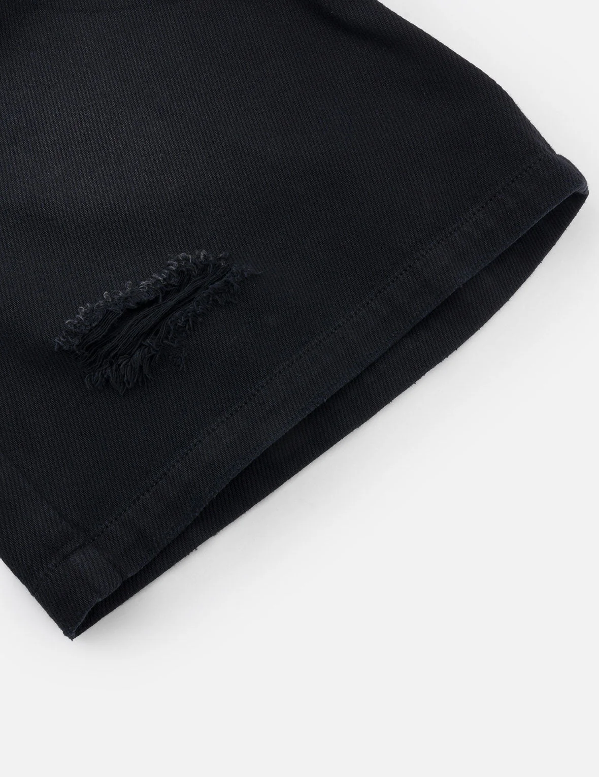Kamon Appliqué Fashion Fit Denim Shorts - Image 9