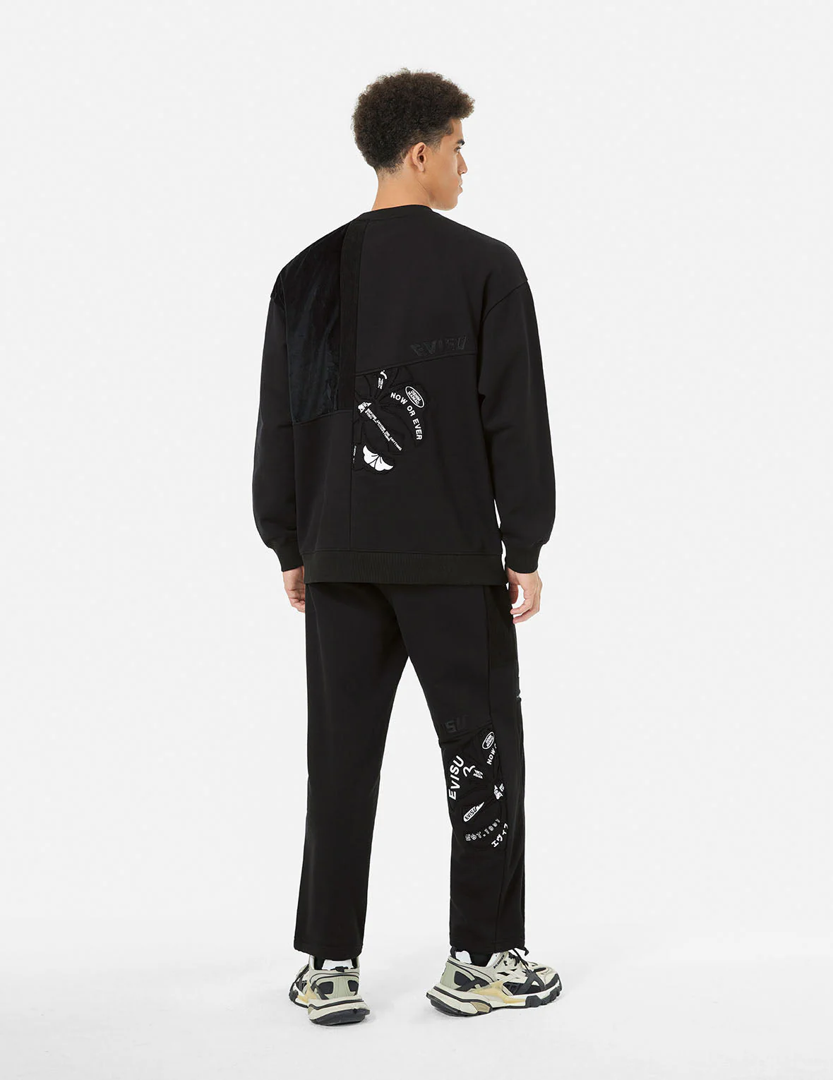 Kamon Appliqué Patchwork Loose Fit Sweatshirt - Image 4