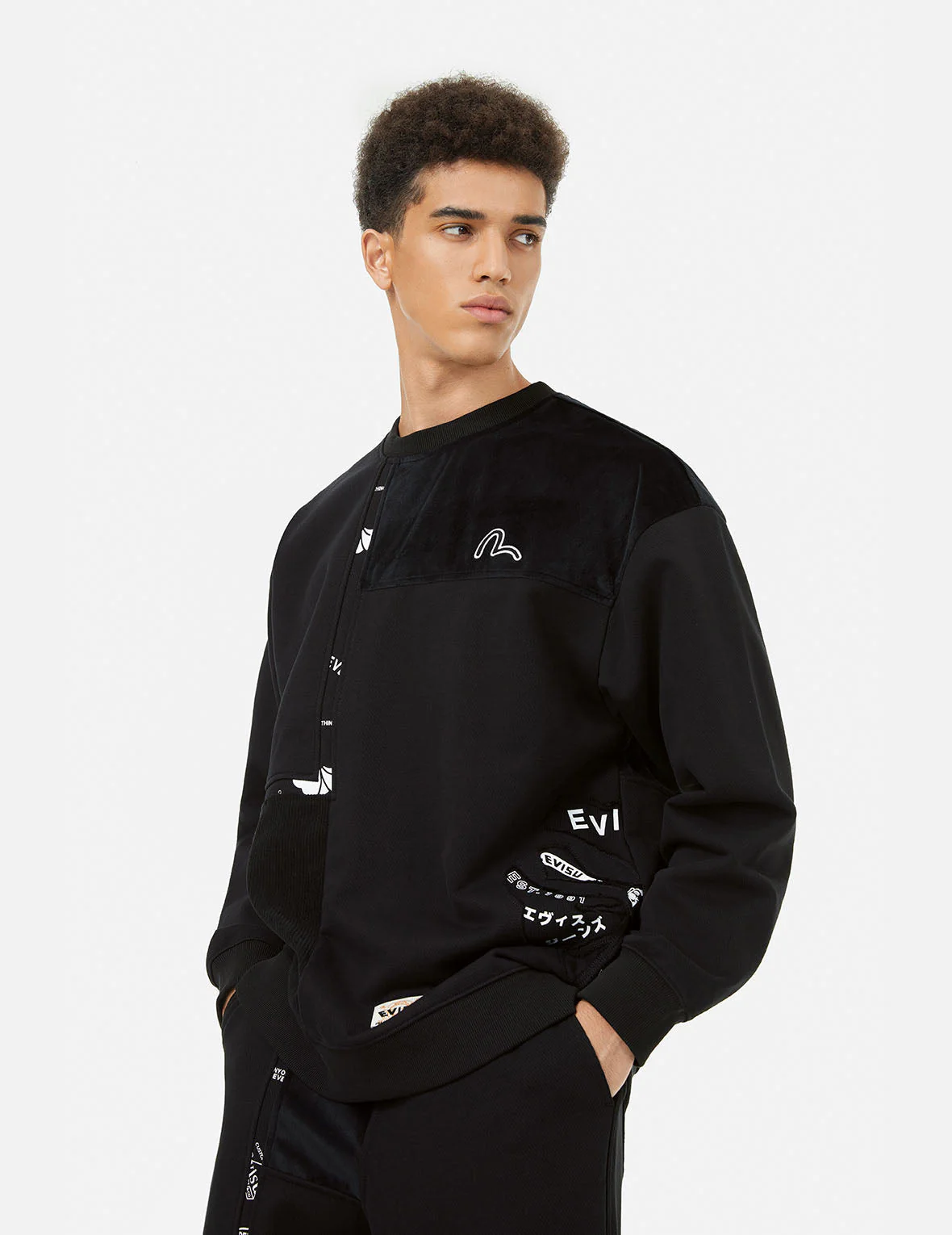 Kamon Appliqué Patchwork Loose Fit Sweatshirt - Image 5