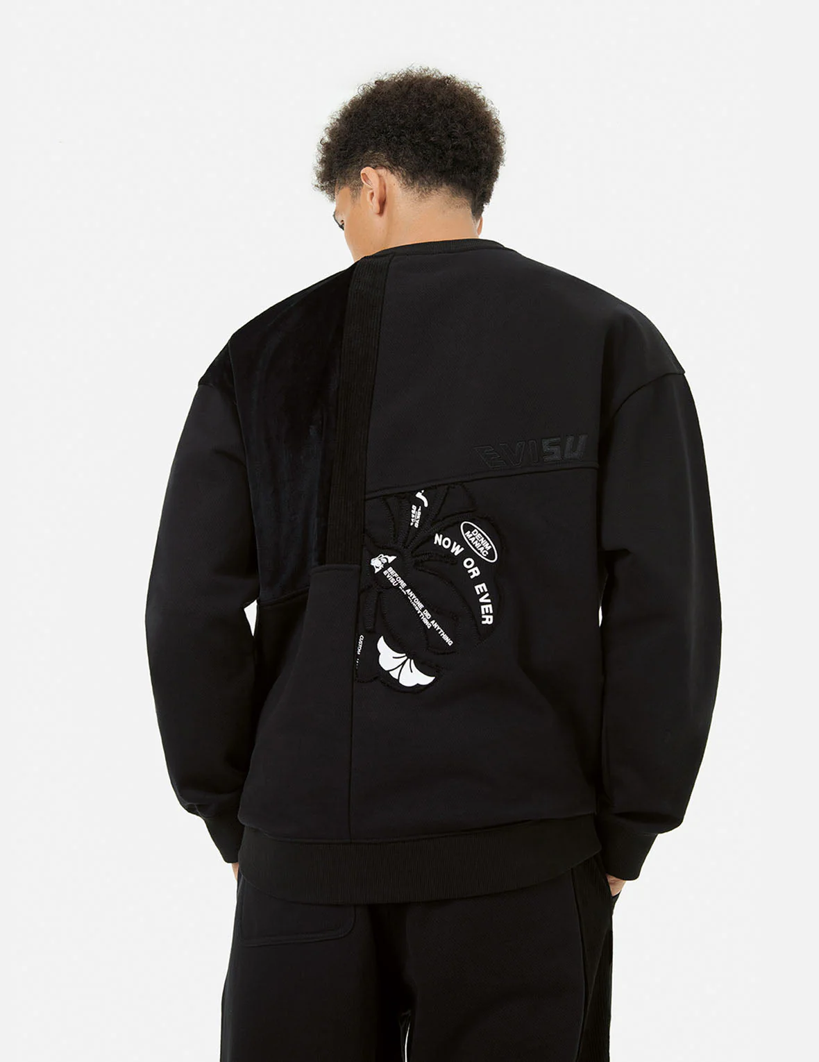 Kamon Appliqué Patchwork Loose Fit Sweatshirt - Image 6
