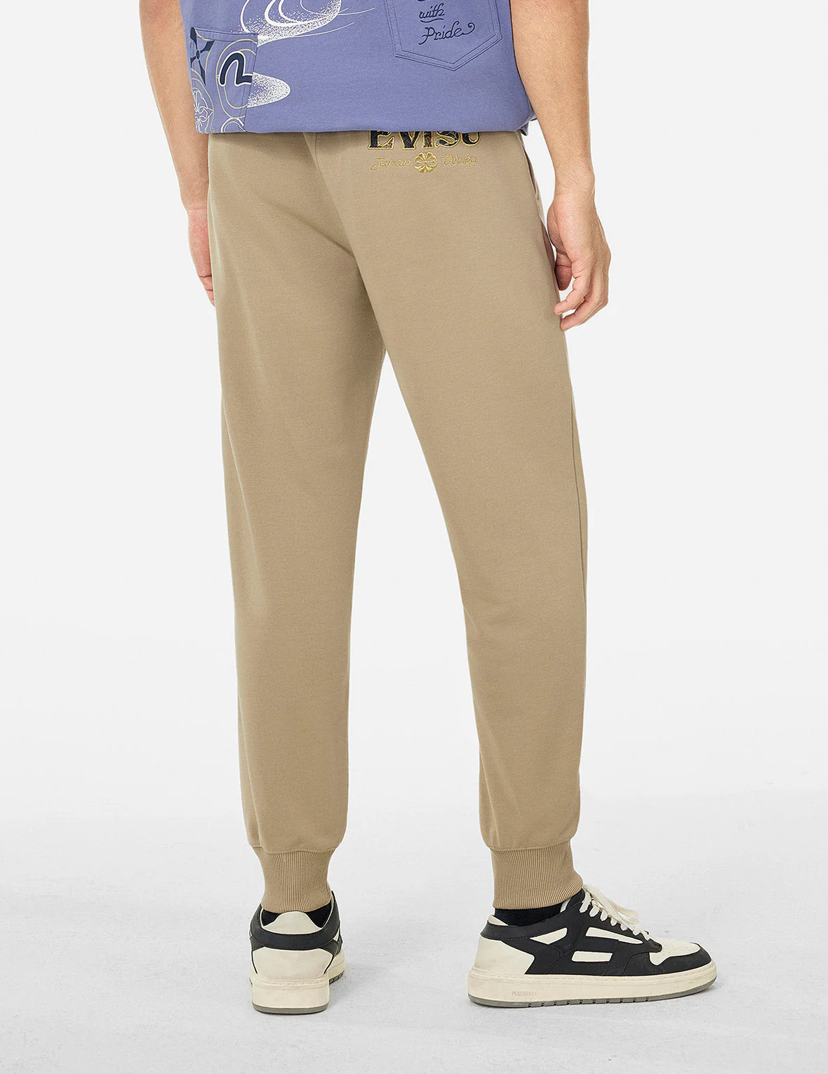 Kamon Embroidery and Logo Brocade Appliqué Regular Fit Sweatpants - Image 9