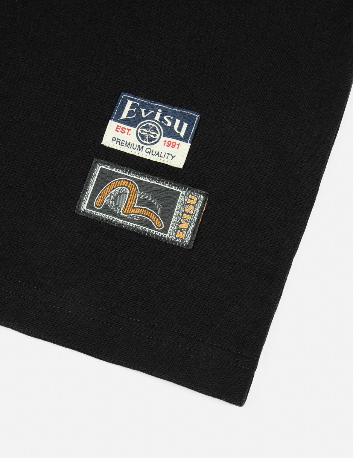 Kamon Embroidery and Logo Print Fashion Fit Long-Sleeve T-shirt - Image 21