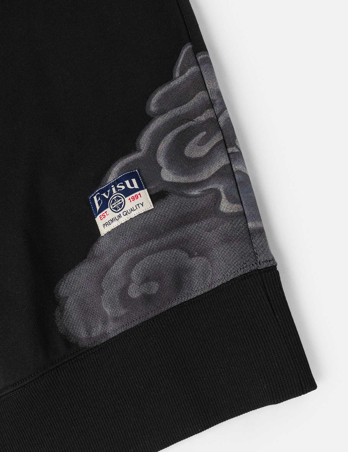 Kamon Embroidery Sweatshirt - Image 11