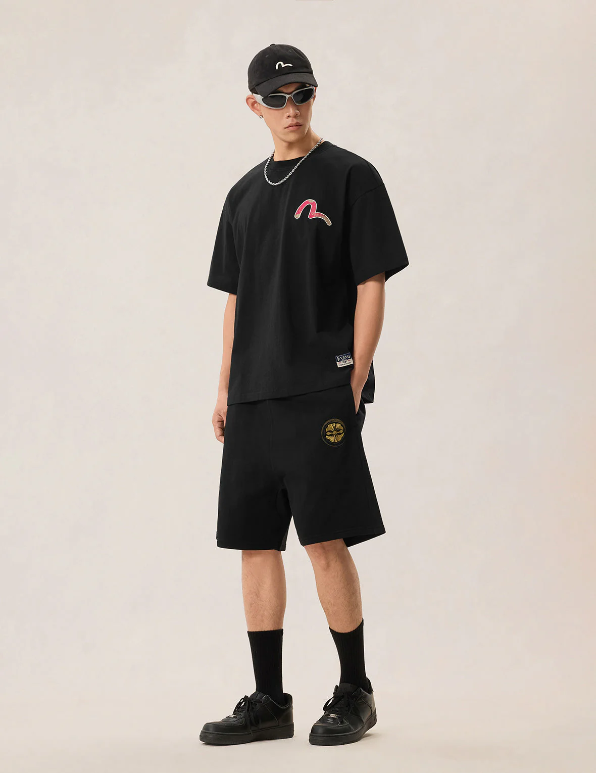 Kamon and Logo Embroidery Sweatshorts - Image 5