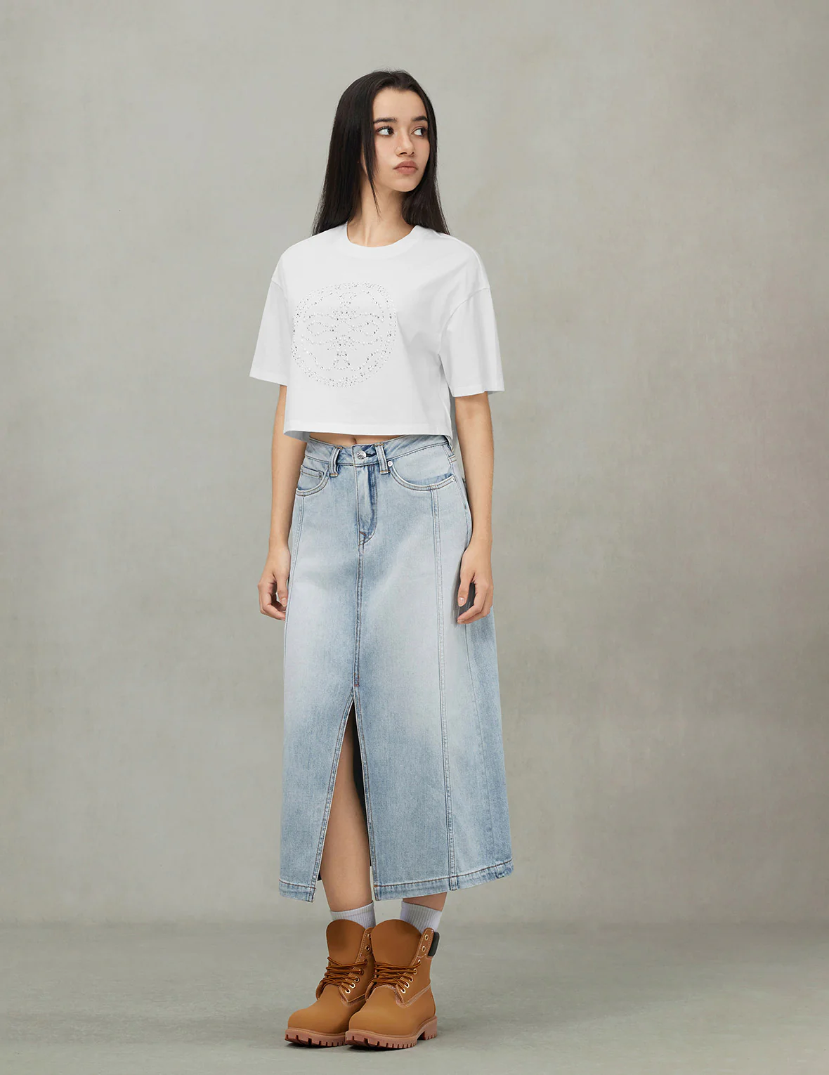 Kamon Rhinestone Cropped T-Shirt - Image 3
