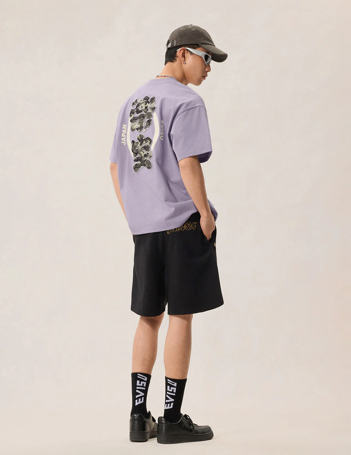 Kanji Print T-shirt - Image 10