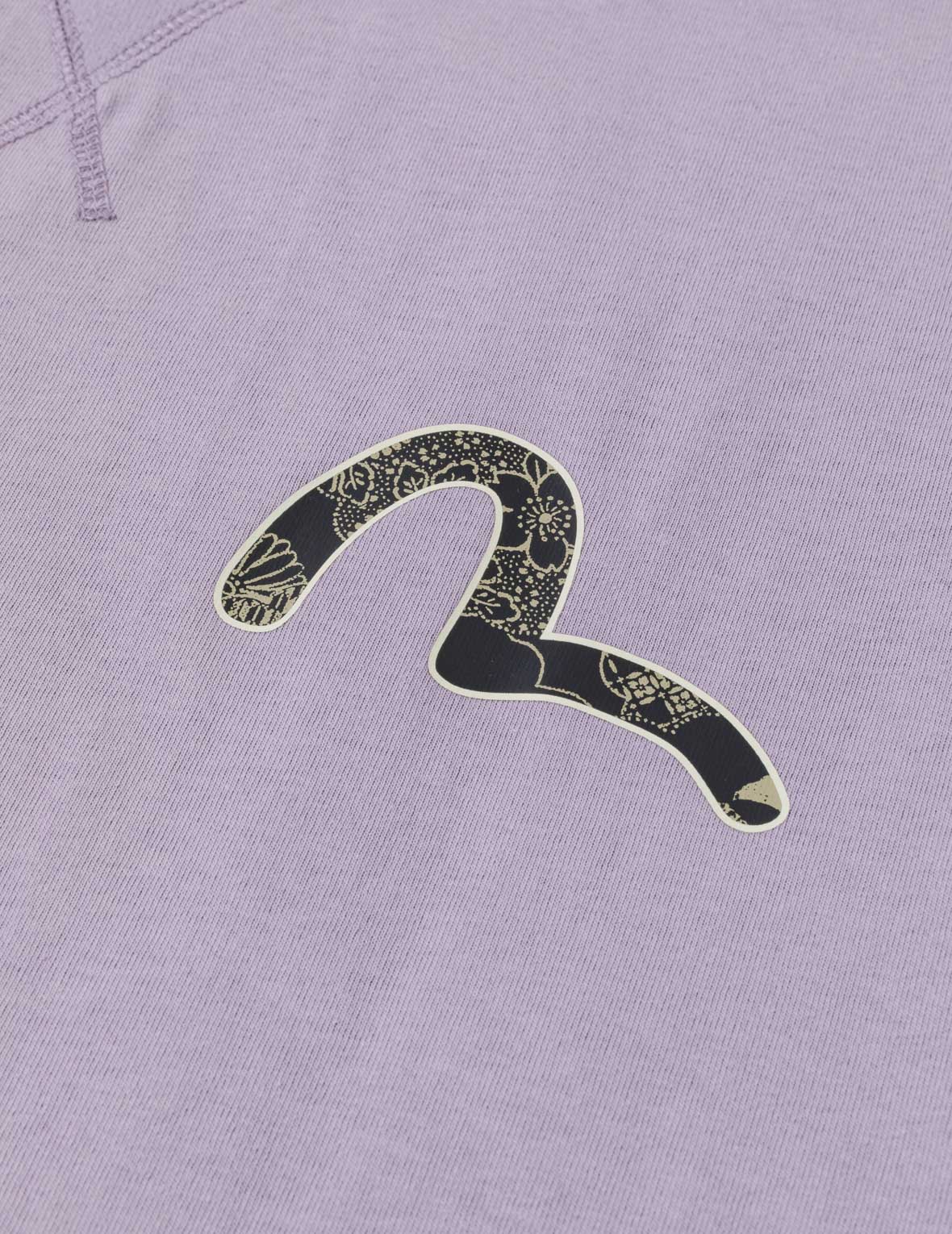 Kanji Print T-shirt - Image 17
