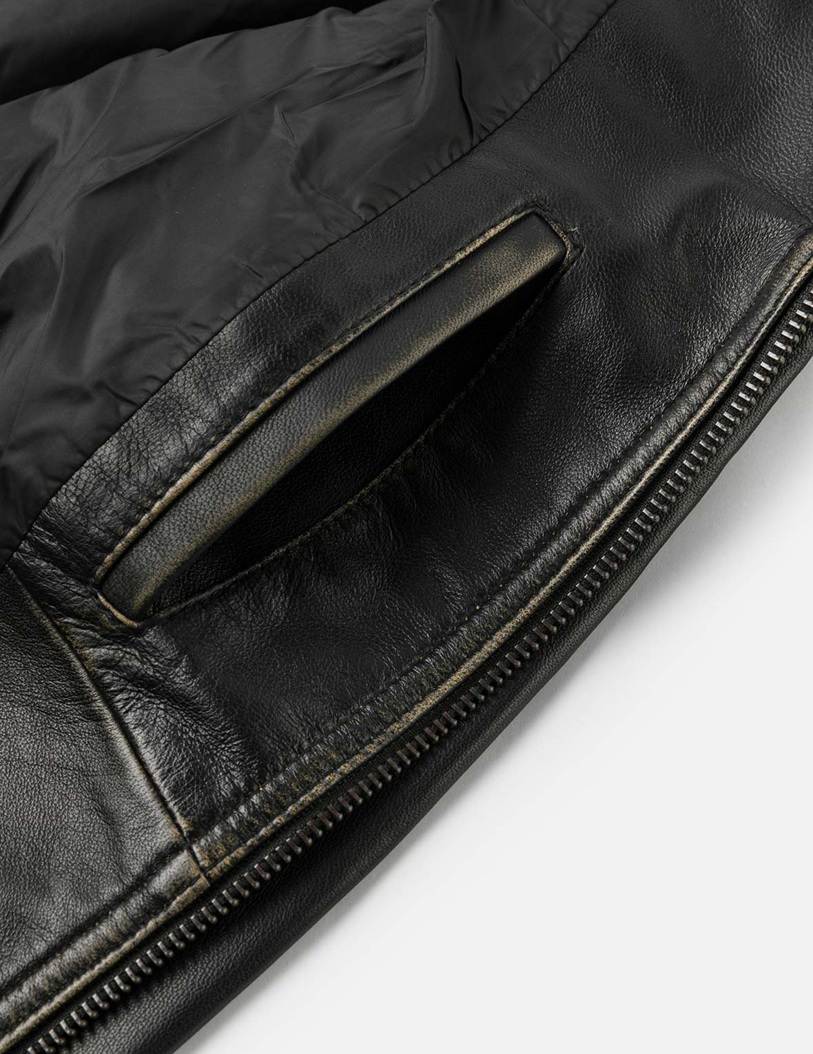 Logo Embossed Cropped Leather Jacket - Image 13