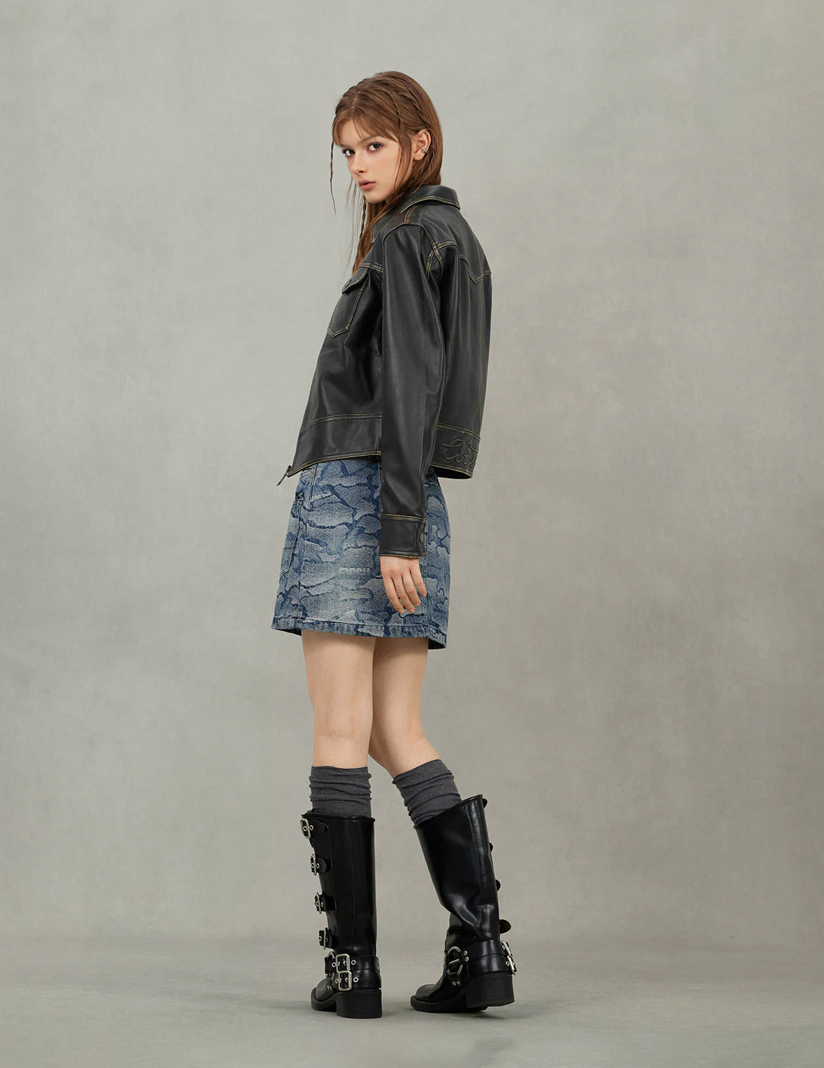 Logo Embossed Cropped Leather Jacket - Image 6