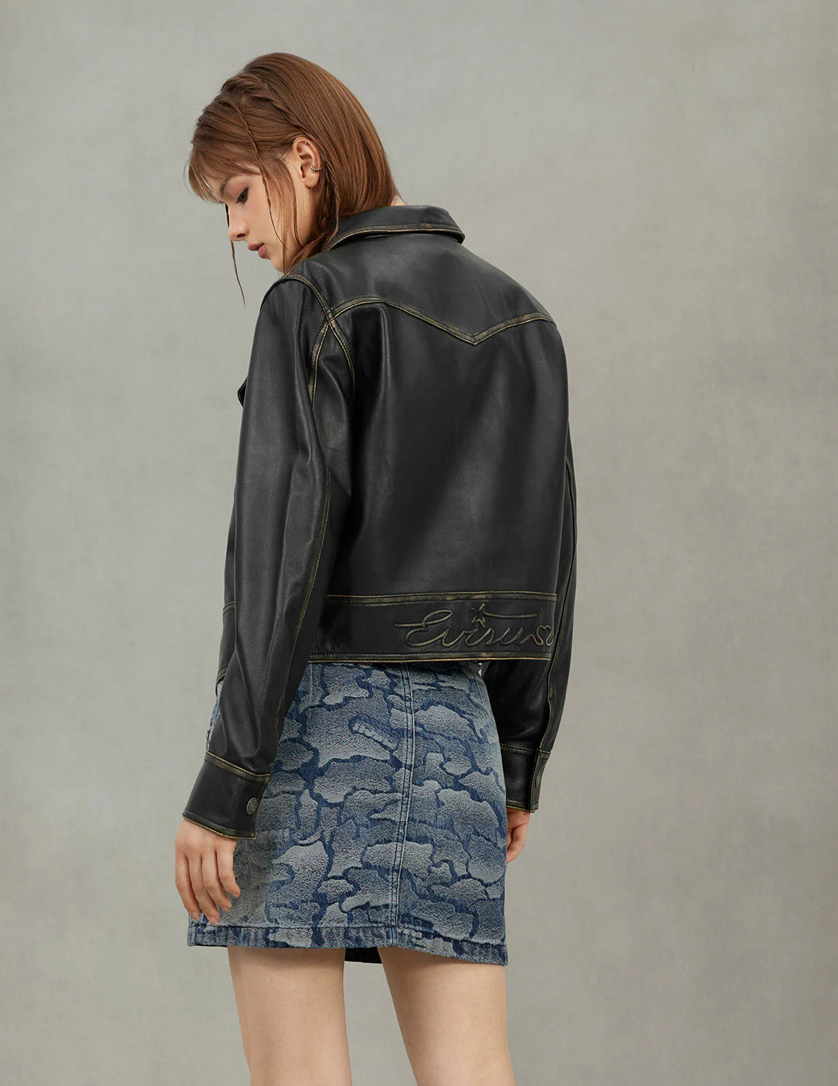 Logo Embossed Cropped Leather Jacket - Image 7