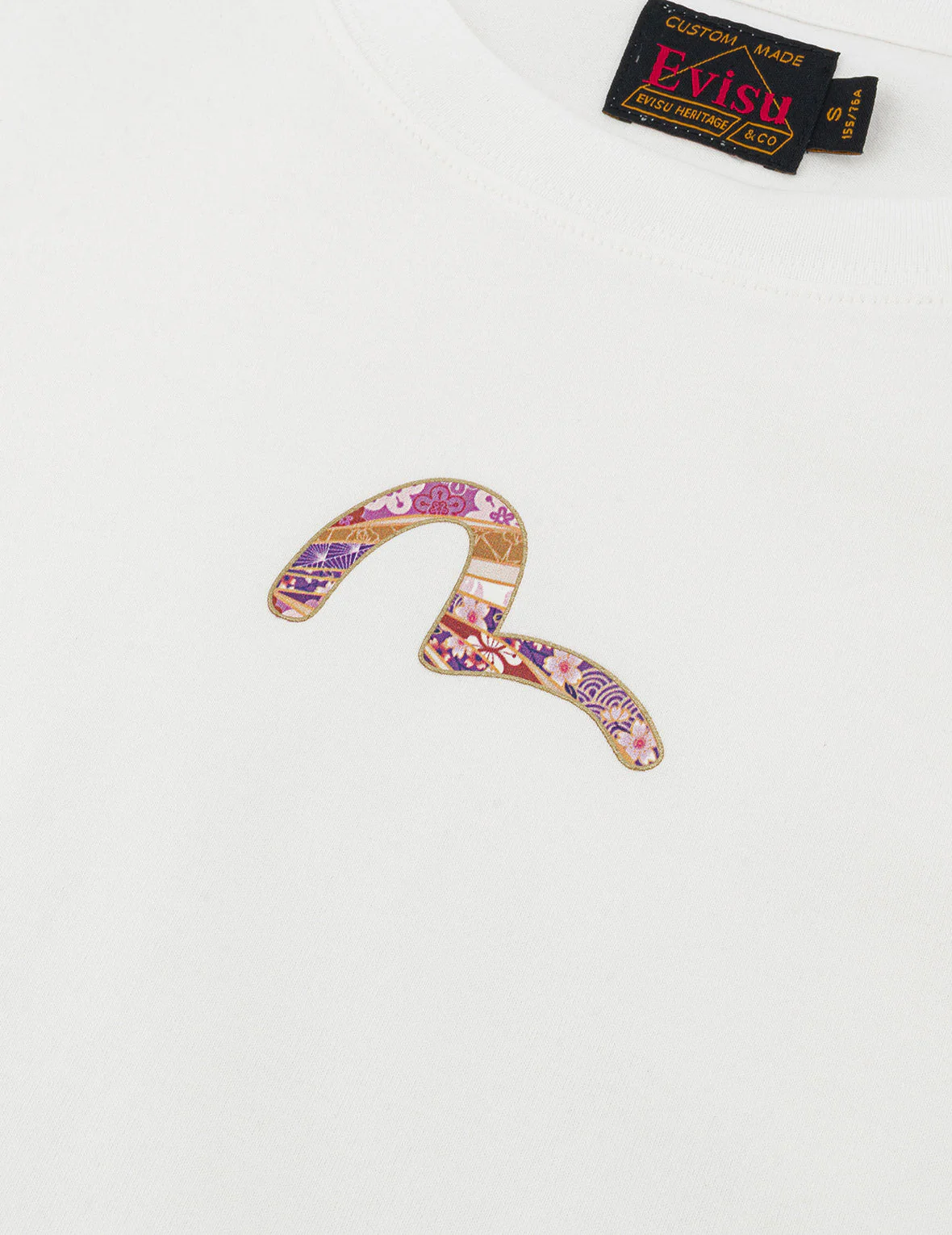 Magnolia and Knots Daicock Print Boyfriend T-shirt - Image 10
