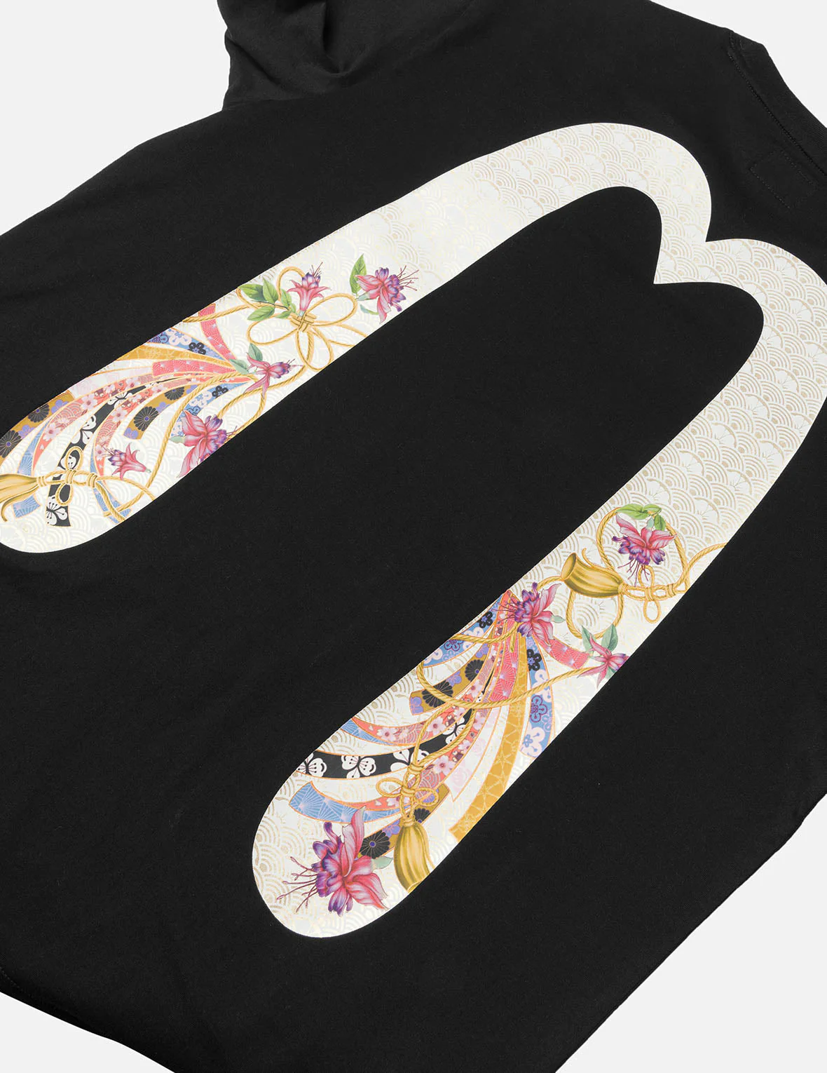 Magnolia and Knots Daicock Print Boyfriend T-shirt - Image 17