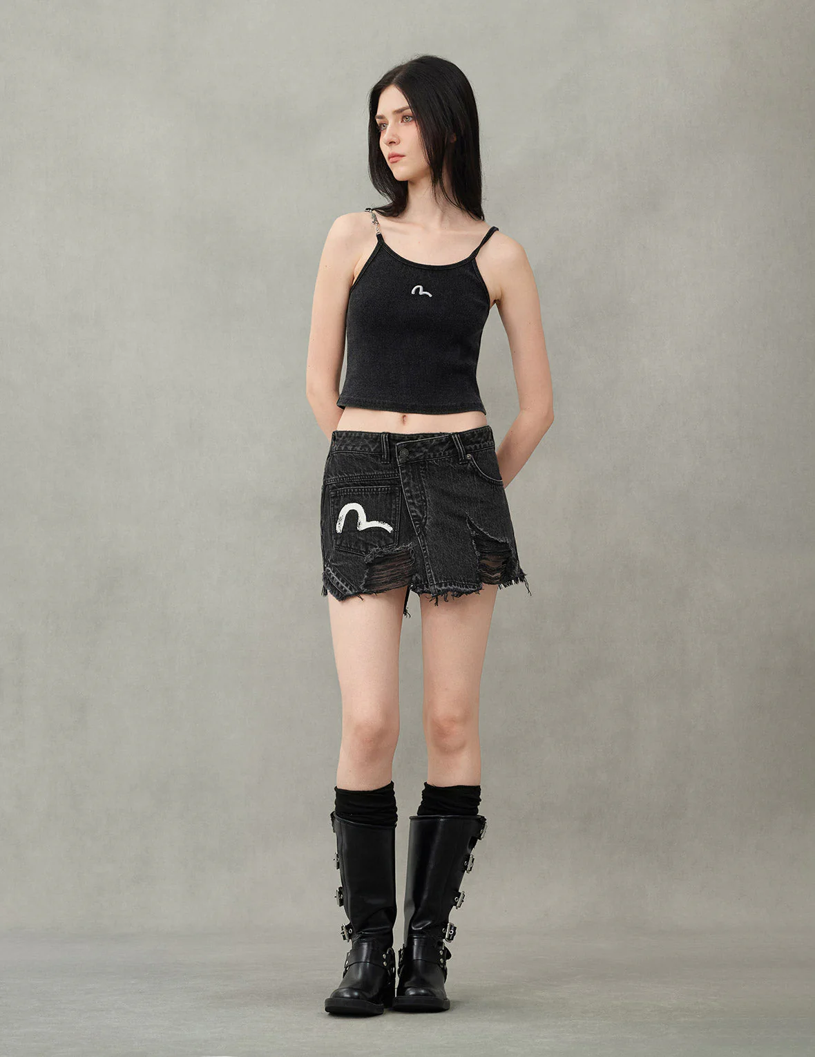 Mottled Seagull and Distressed Fashion Fit Denim Skorts - Image 7