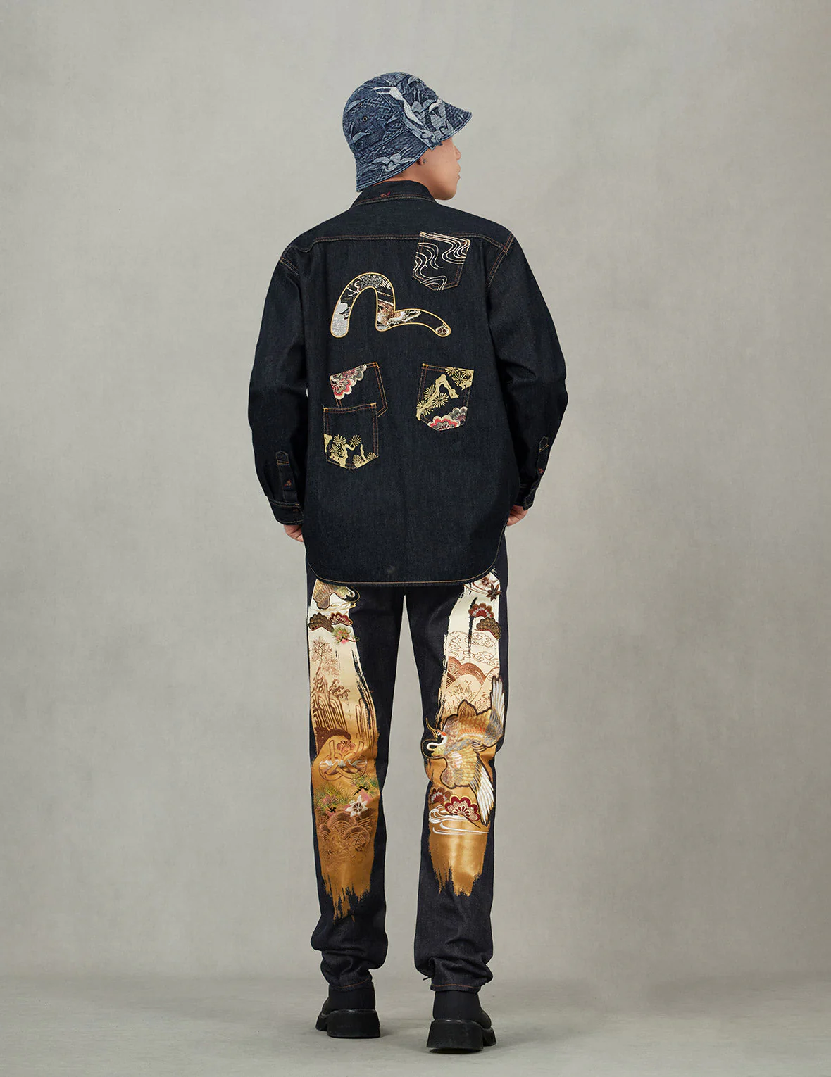Multi-pocket and Barcode Seagull Embroidery Regular Fit Denim Shirt - Image 4