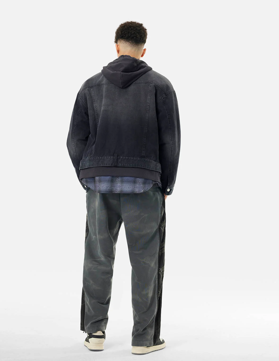 Multi-pocket and Layering Effect Relax Fit Trucker Jacket - Image 4