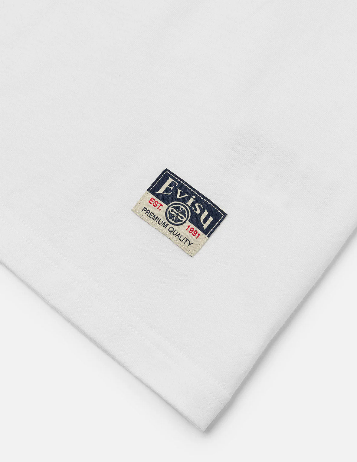 Multi-Pocket and Multi-Print Detail Relax Fit T-Shirt - Image 17