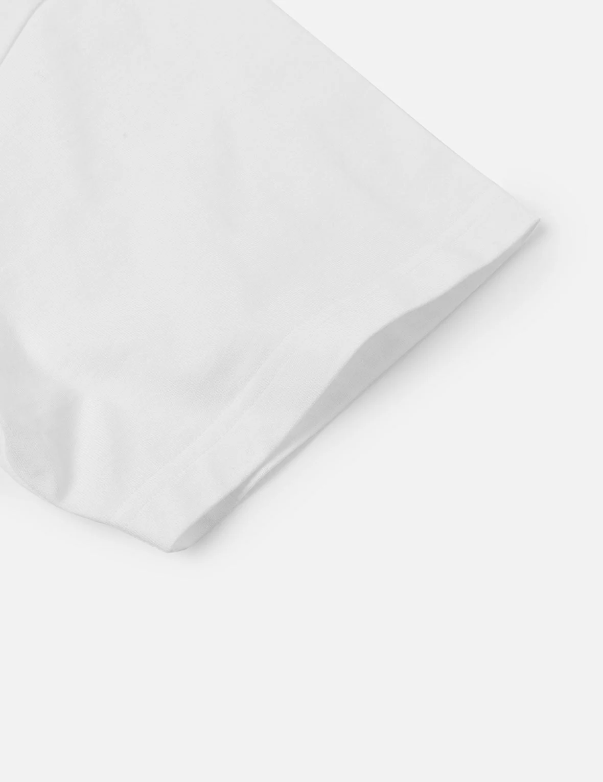 Multi-Pocket and Multi-Print Detail Relax Fit T-Shirt - Image 19