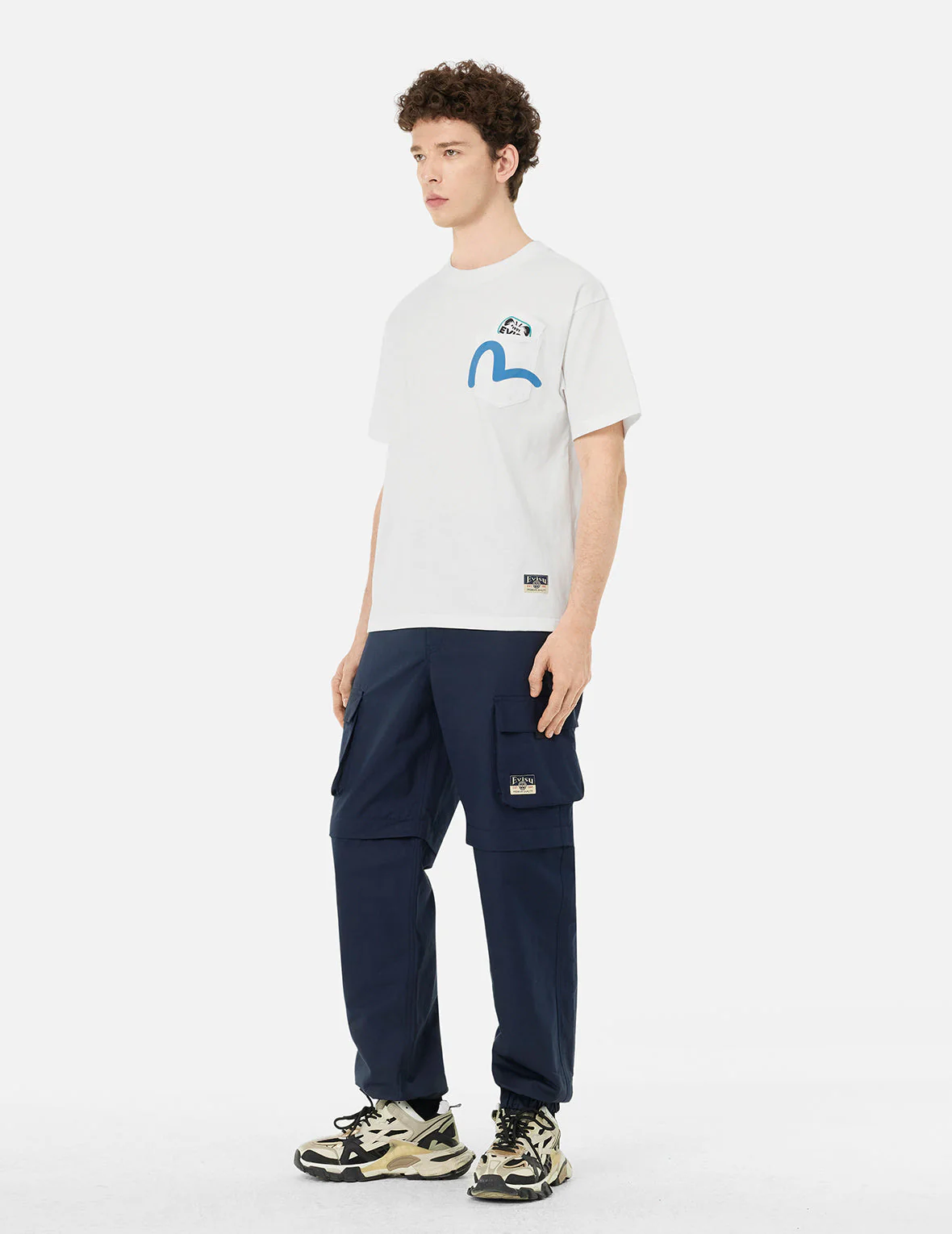 Multi-Pocket and Multi-Print Detail Relax Fit T-Shirt - Image 5