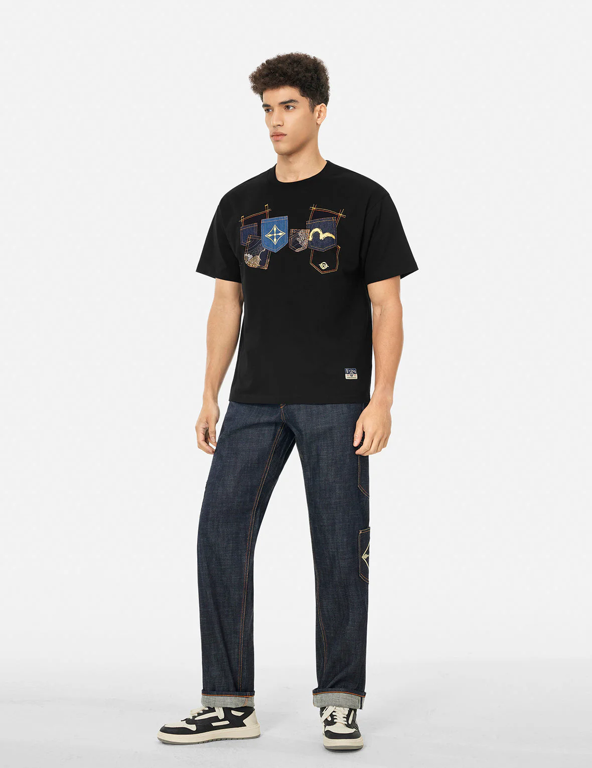 Multi-Pocket and Multi-Print Relax Fit T-shirt - Image 5