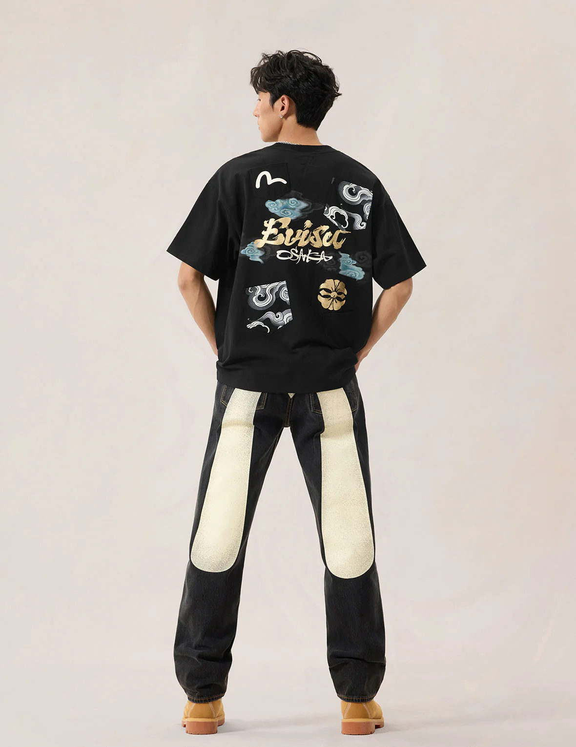 Multi-Pocket Foil Print T-Shirt - Image 10