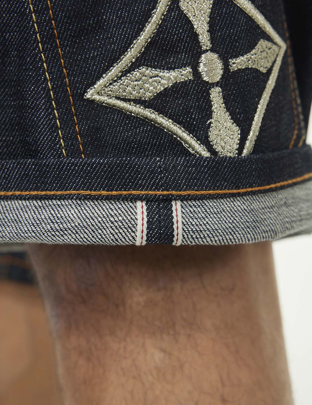 Multi-Pocket with Brocade Patch Regular Fit Denim Shorts - Image 5