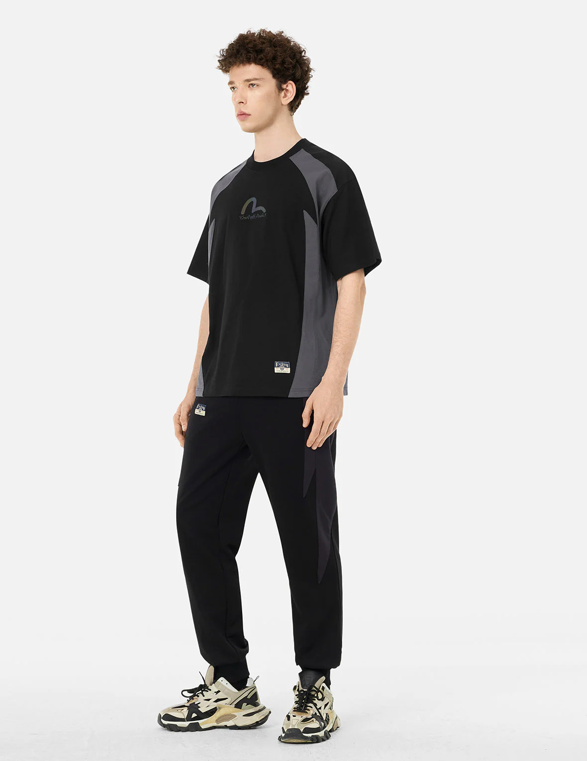 Panel Blocking with Colorful Logo Print Loose Fit T-Shirt - Image 3