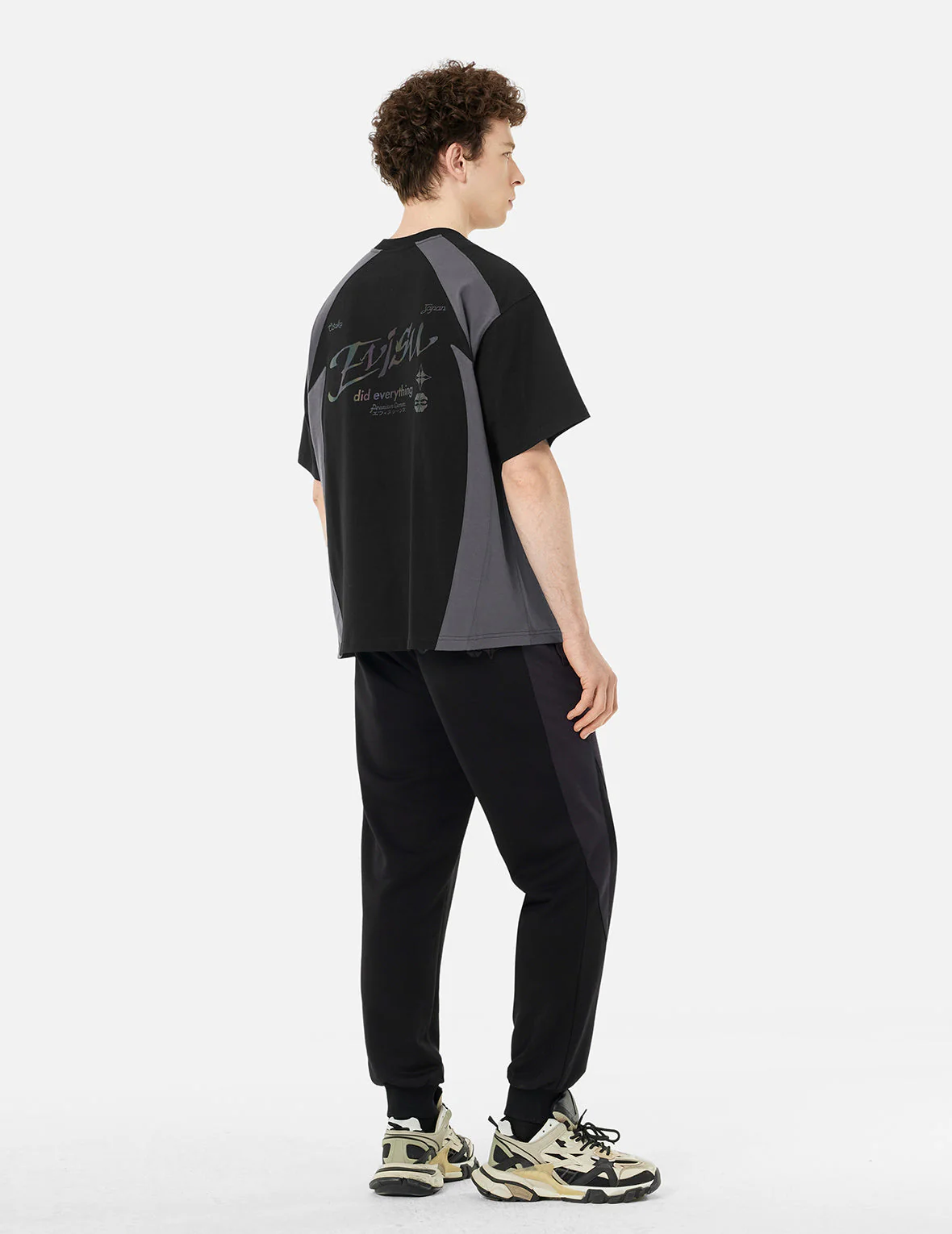 Panel Blocking with Colorful Logo Print Loose Fit T-Shirt - Image 4