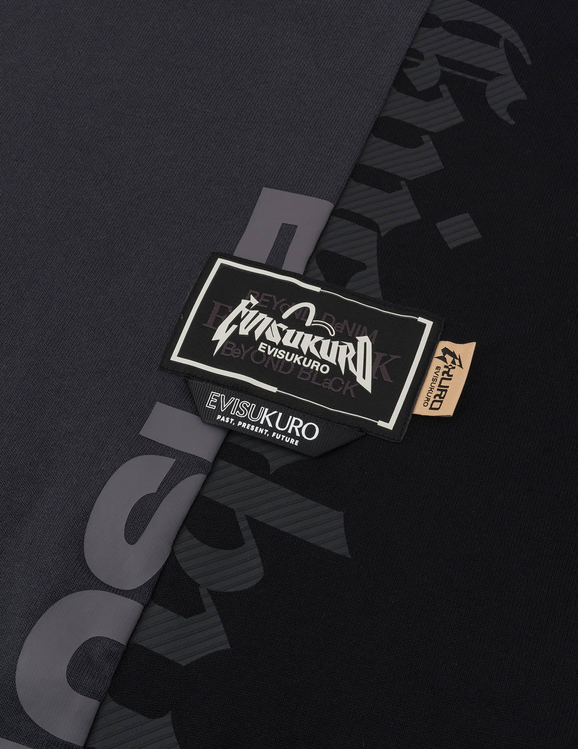 Panel design with Multi Labels Relax Fit T-Shirt - Image 5