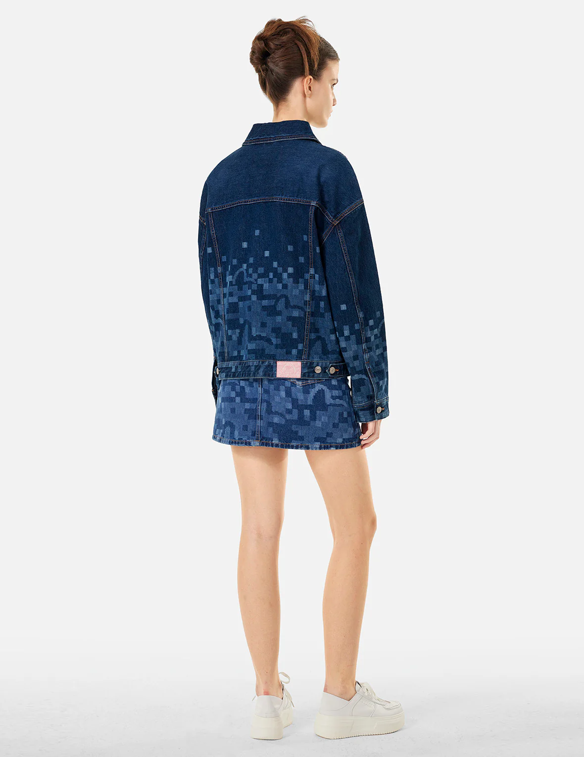 Pixel Seagull Embroidery and Print Oversized Denim Jacket - Image 4
