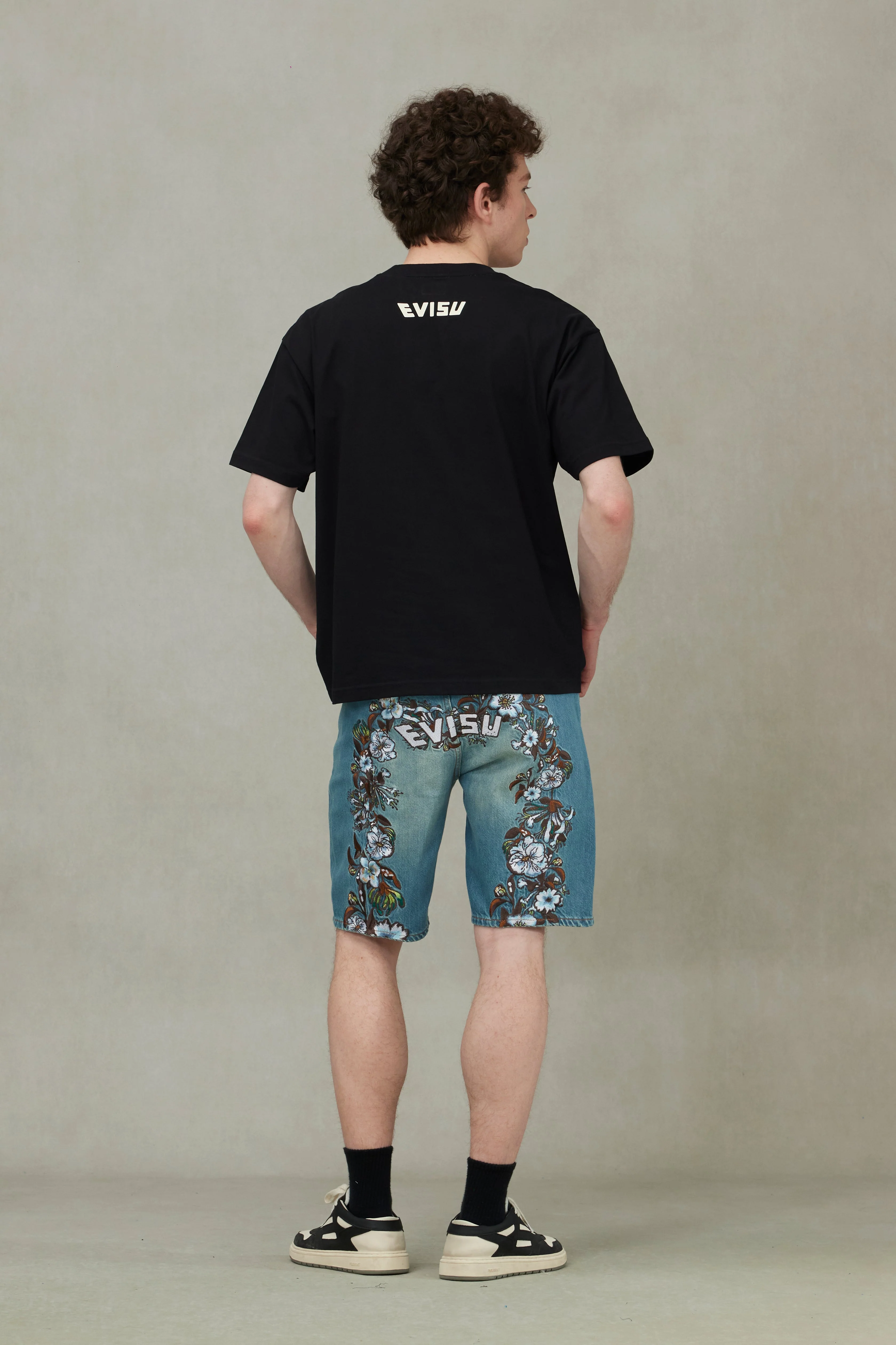 Playful Seagull Embroidery Relax Fit T-Shirt - Image 8