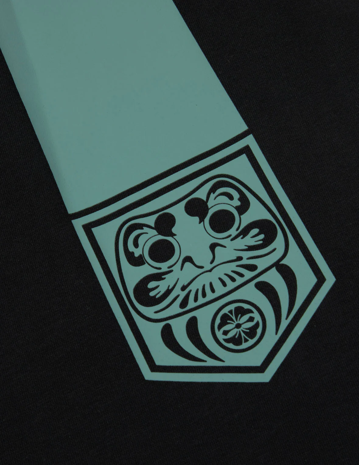Pocket-shaped Daruma Daicock Print Relax Fit T-shirt - Image 13
