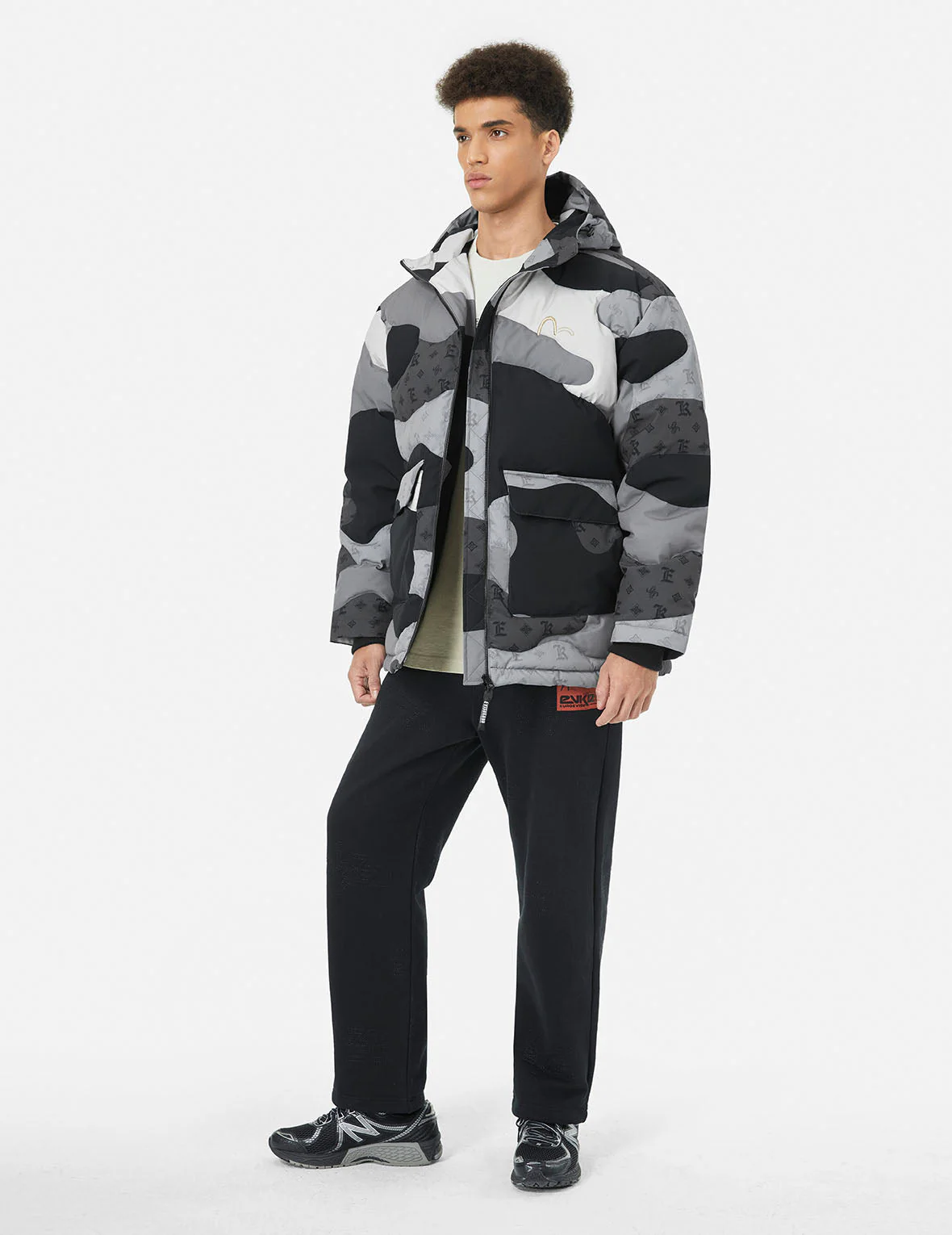 Quilted Camouflage Panels and Allover Logo Print Loose Fit Down Jacket - Image 3