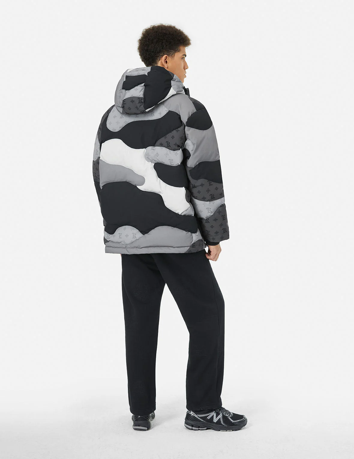 Quilted Camouflage Panels and Allover Logo Print Loose Fit Down Jacket - Image 4