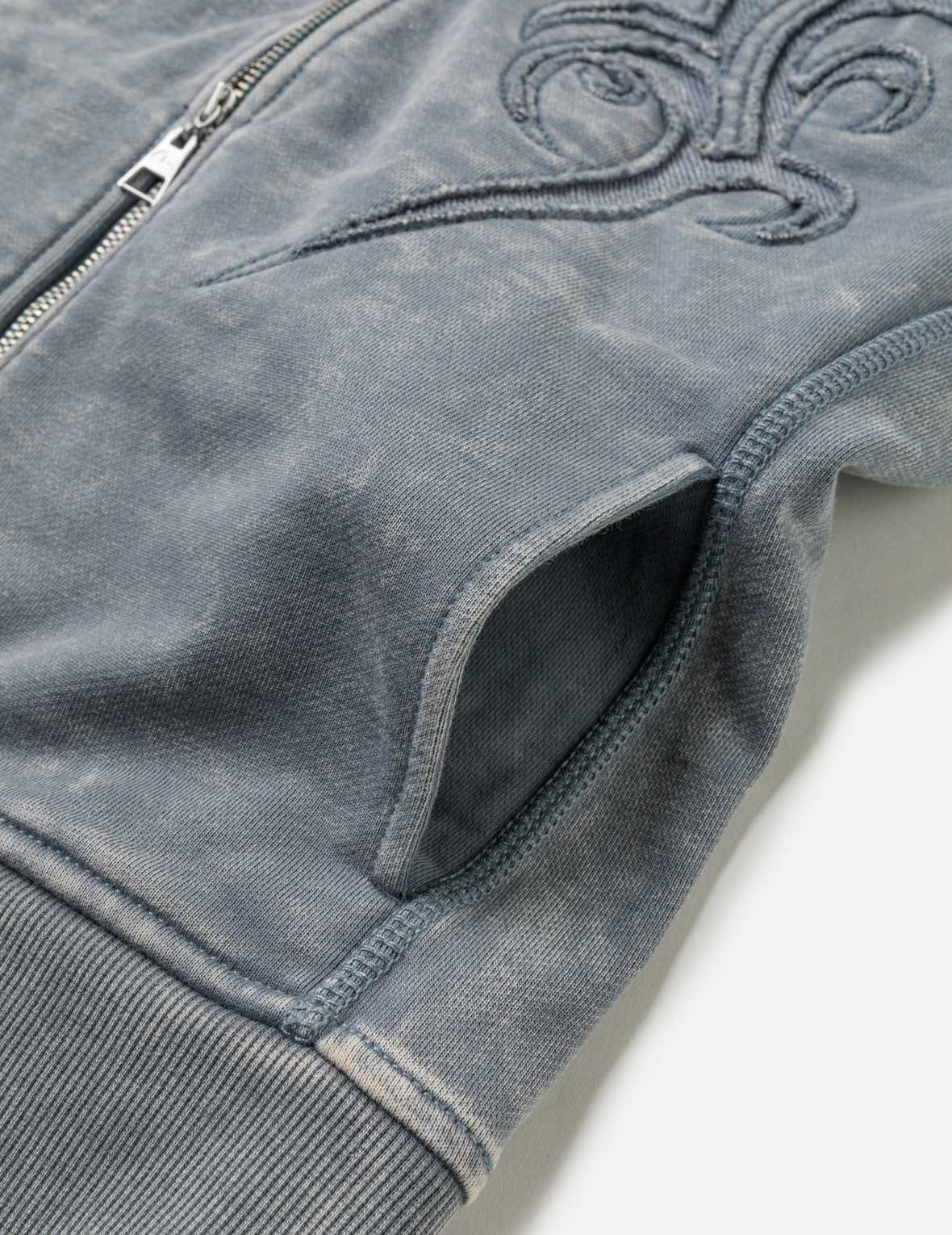 Reversed Fabric Cropped Hoodie - Image 12