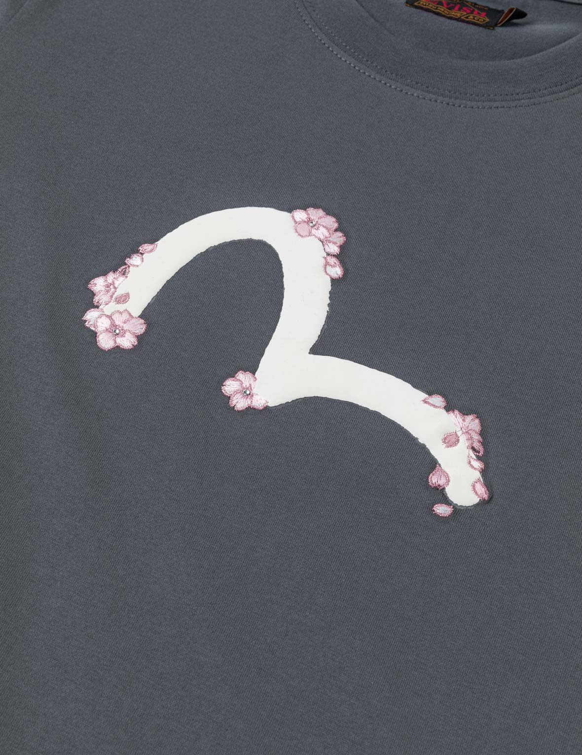 Sakura Embroidery Seagull Print T-Shirt - Image 14